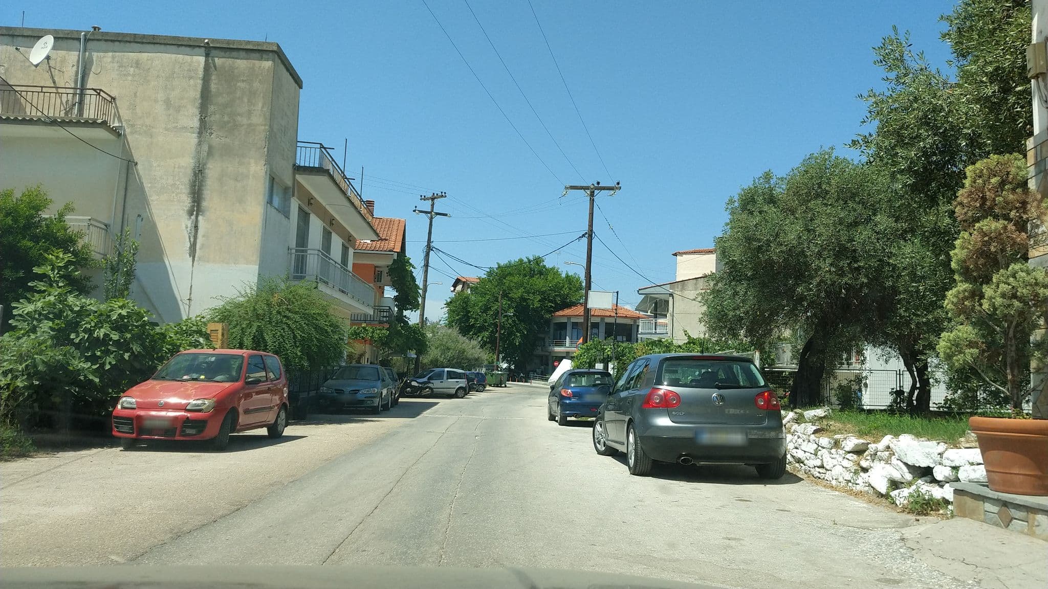 Street view near Vanta Hotel, Thásos — © lucia_ (CC BY-SA · Mapillary)