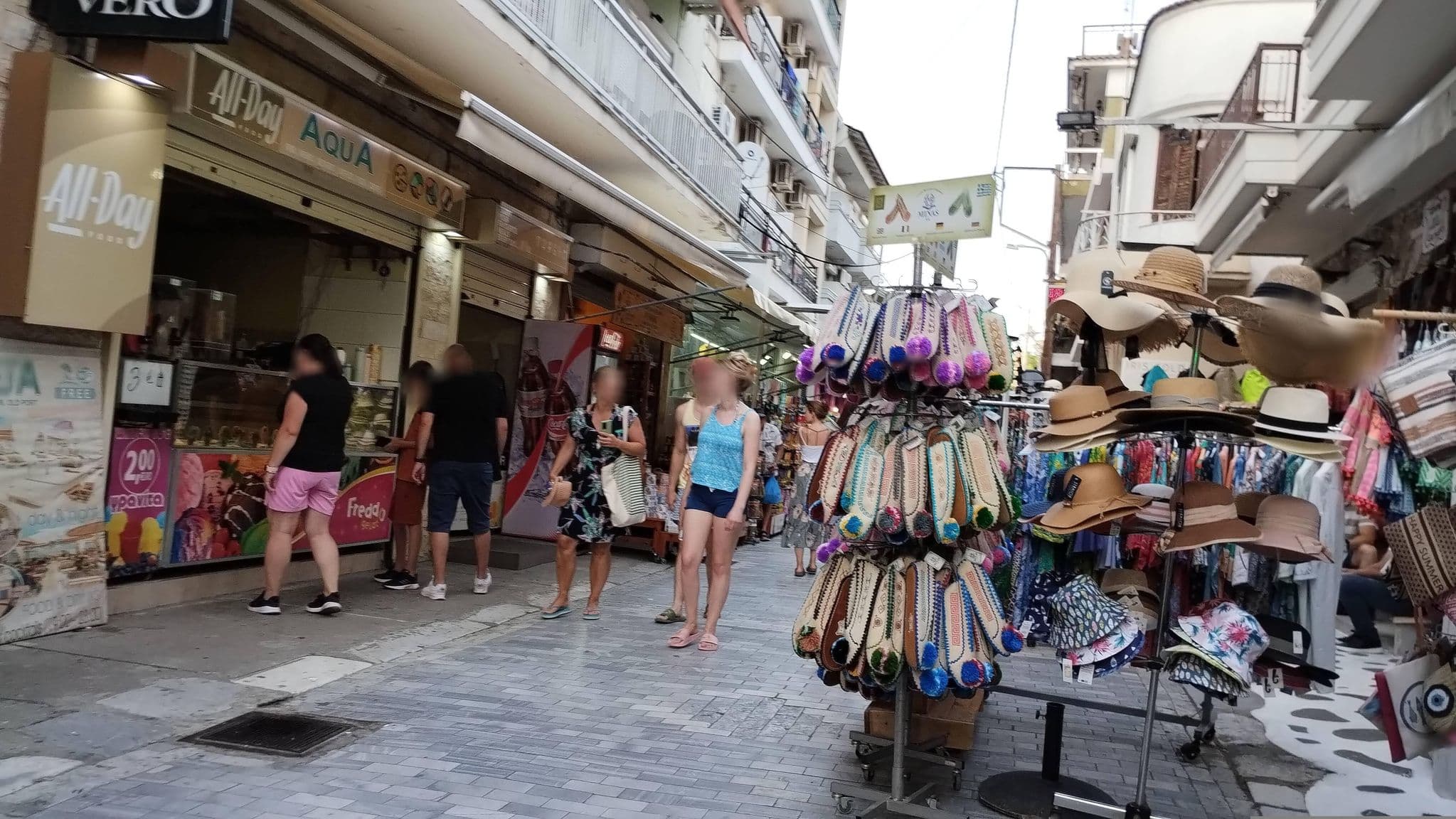 Street view near Akti Hotel, Thásos — © batvanyu (CC BY-SA · Mapillary)