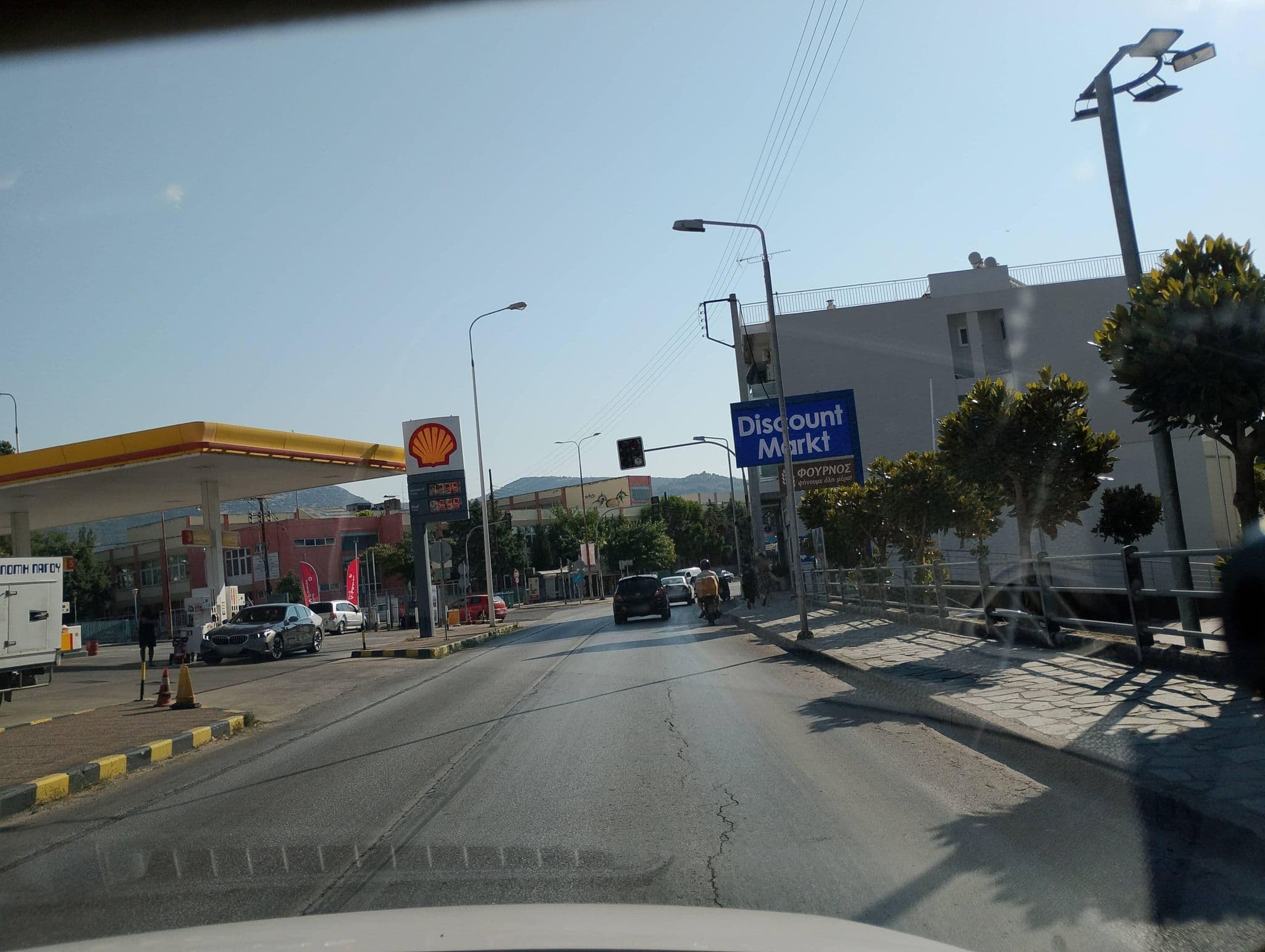 Street view near Cleopatra Apartments, Kavála — © George_210 (CC BY-SA · Mapillary)