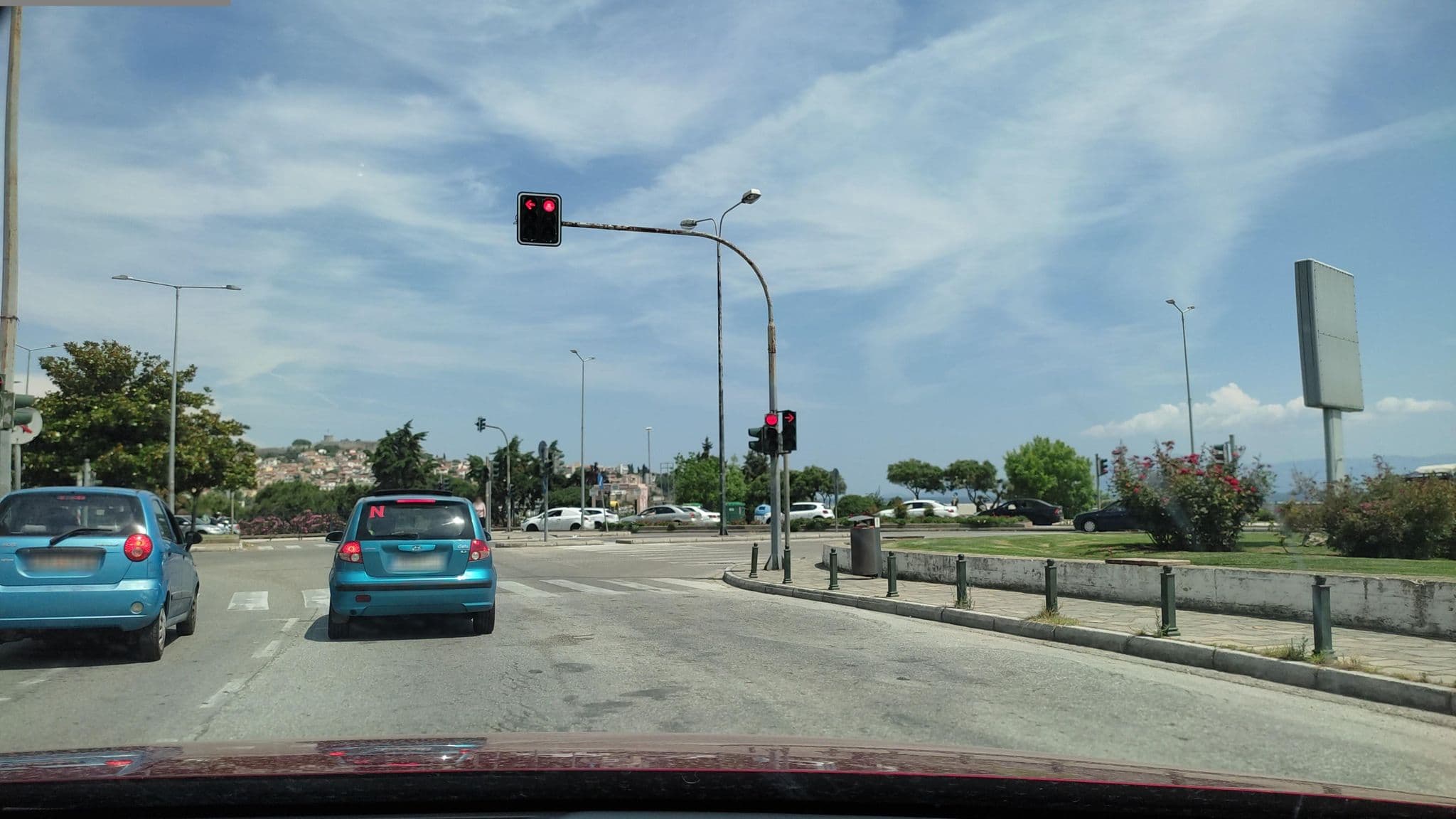 Street view near Acropolis - Ακροπολισ Ξενοδοχειο, Kavála — © neau (CC BY-SA · Mapillary)