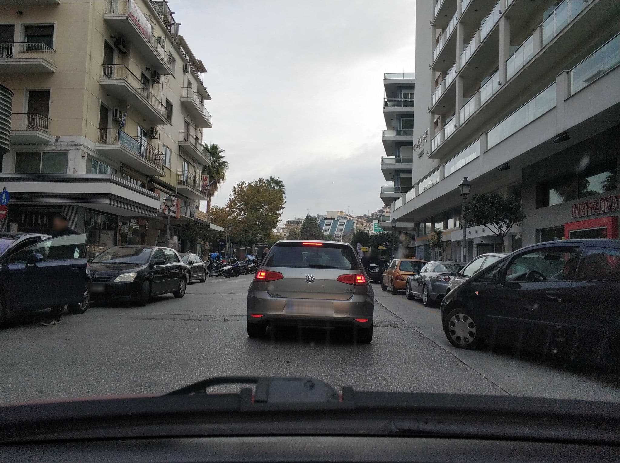 Street view near Airotel Galaxy, Kavála — © nestoras (CC BY-SA · Mapillary)