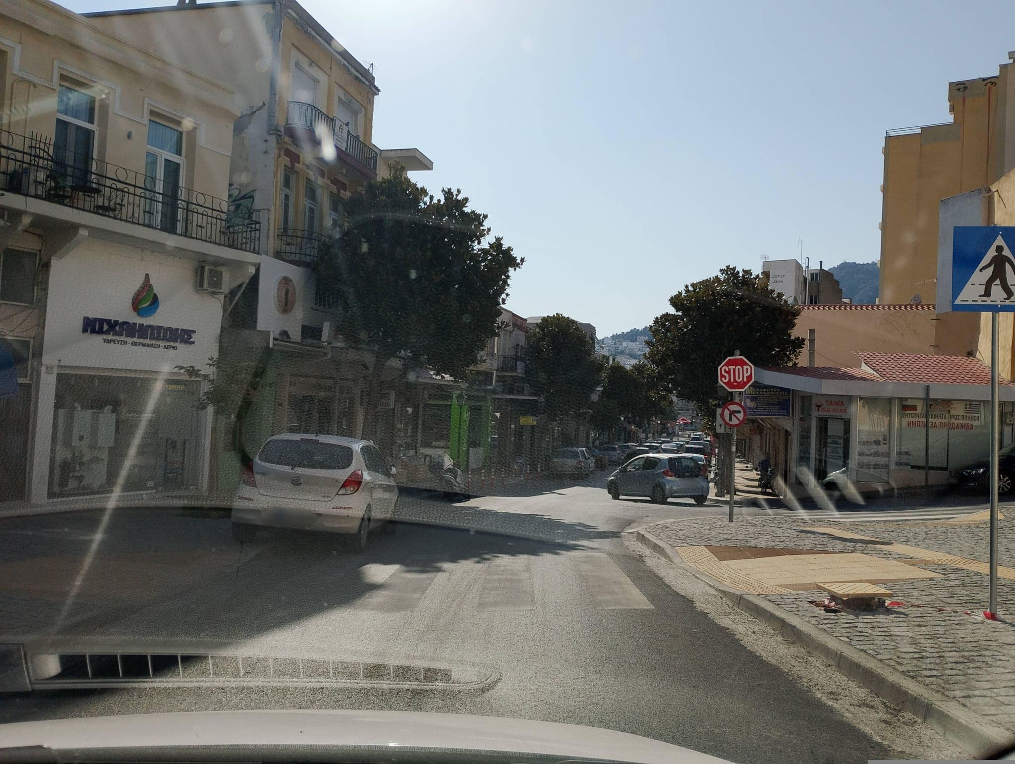 Street view near Violet City Center Apartments, Kavála — © George_210 (CC BY-SA · Mapillary)