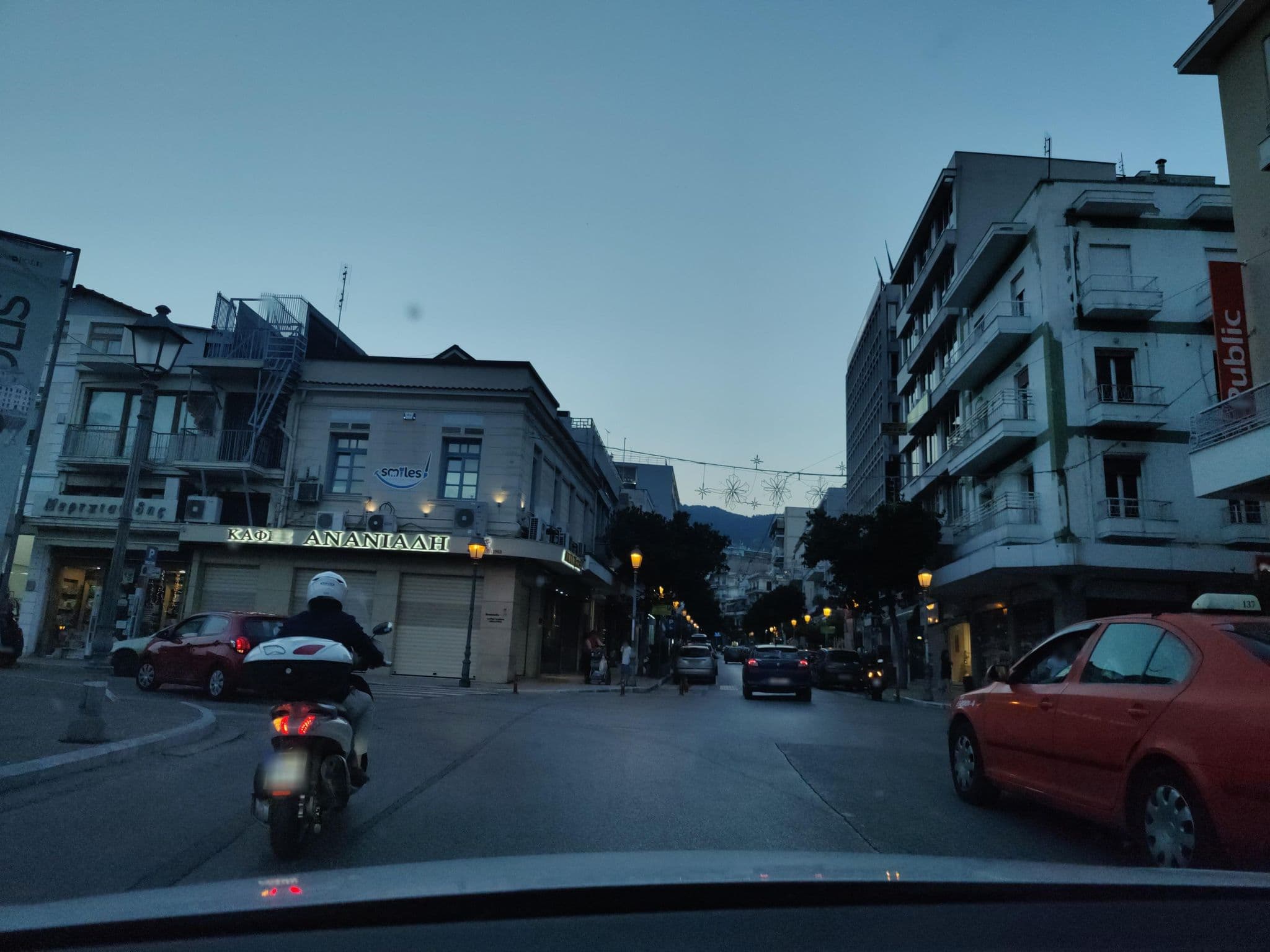 Street view near Stefanos Hotel, Kavála — © tr4sk (CC BY-SA · Mapillary)
