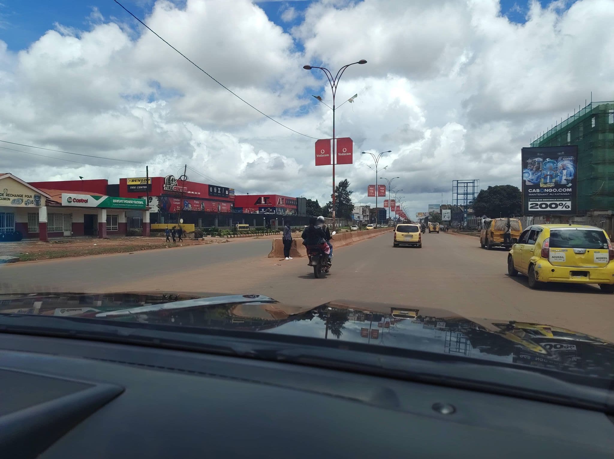 Street view near Hôtel  OUAGADOUGOU, Lubumbashi — © orlanto (CC BY-SA · Mapillary)