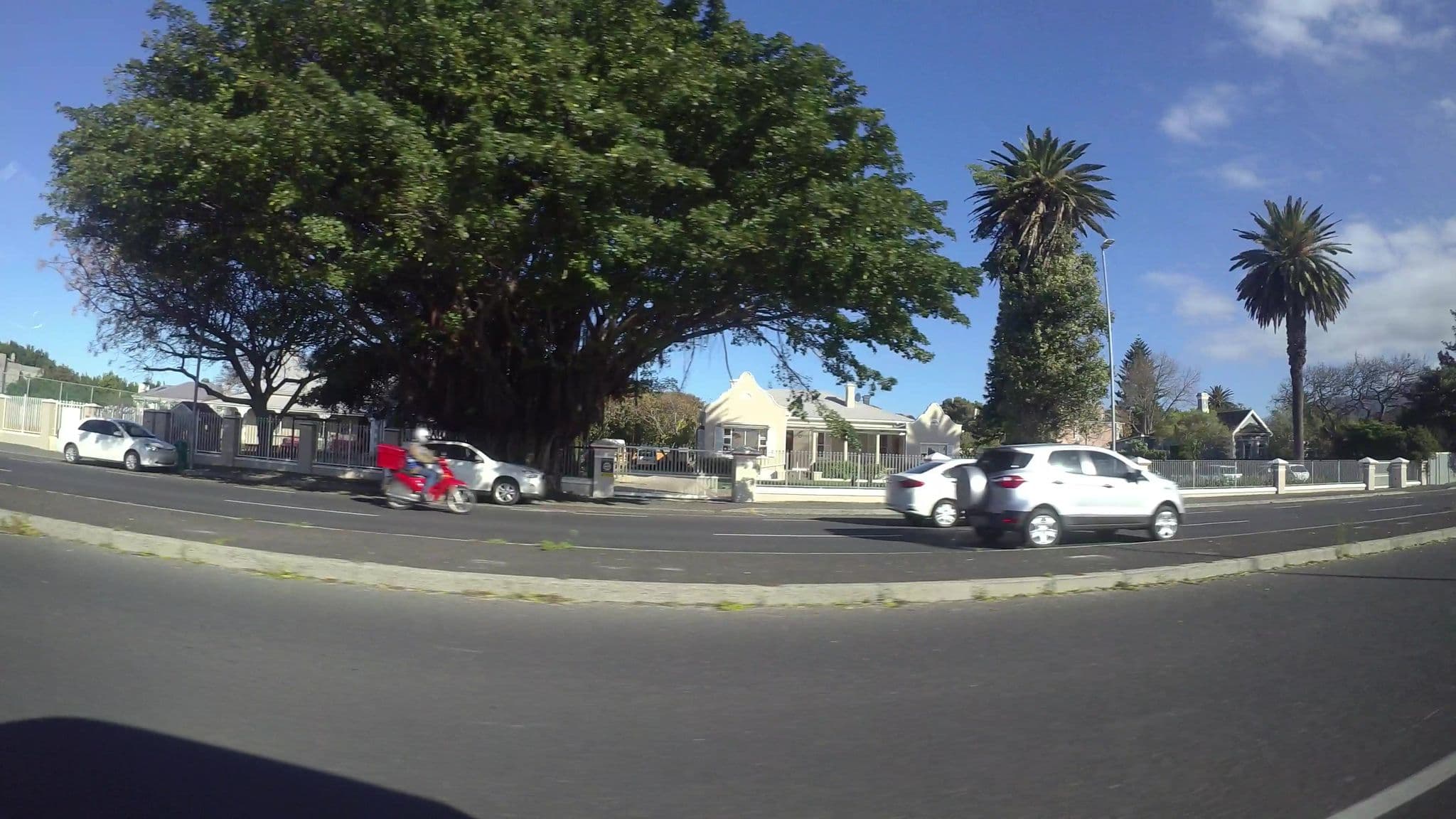 Street view near banksia hotel and spa, Rondebosch — © kaartcam (CC BY-SA · Mapillary)