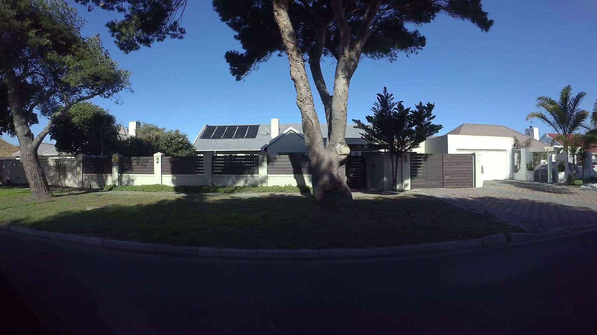 Street view near Delash Pine Villa, Athlone — © kaart_3 (CC BY-SA · Mapillary)