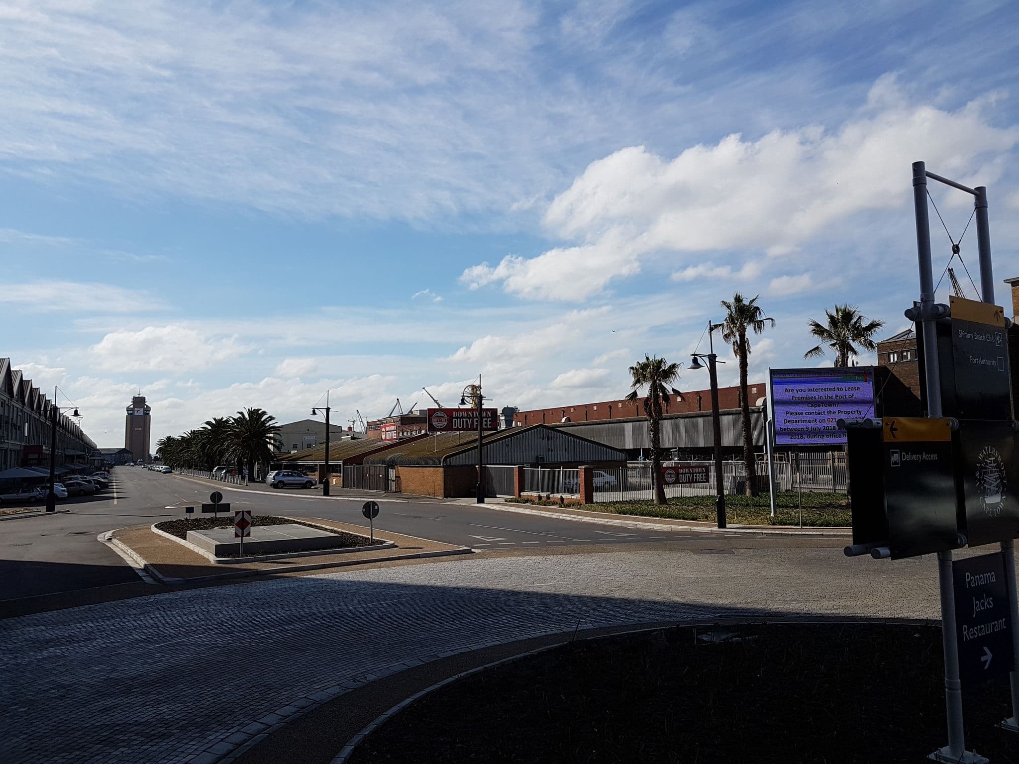 Street view near The Table Bay Hotel, Cape Town — © jopparn (CC BY-SA · Mapillary)