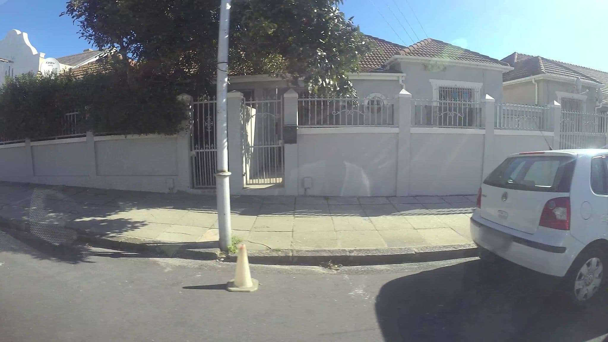 Street view near Cape Town Deco Lodge, Cape Town — © deleted_user (CC BY-SA · Mapillary)