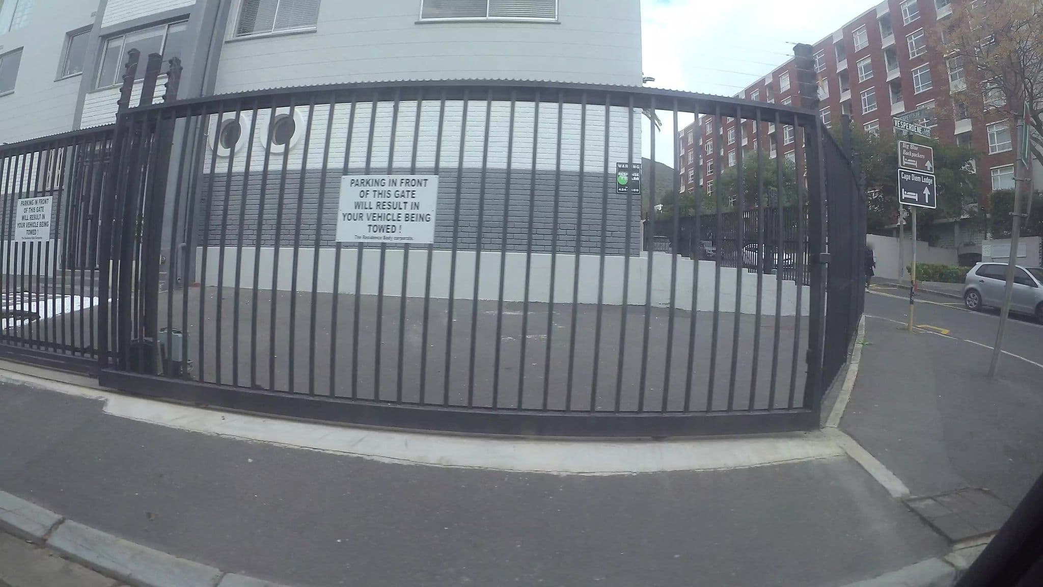 Street view near Big Blue Backpackers, Cape Town — © kaart_3 (CC BY-SA · Mapillary)