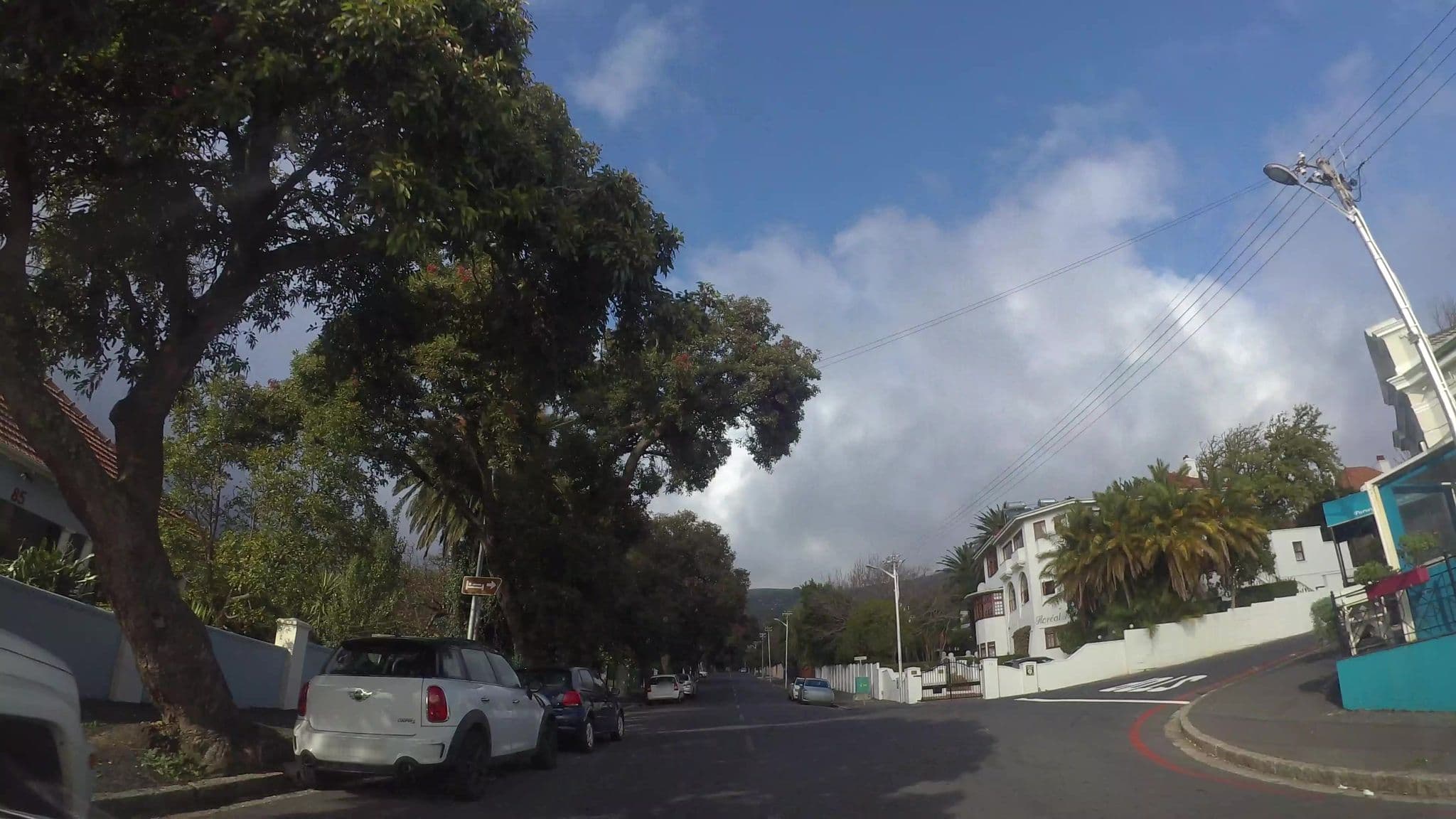 Street view near Lézard Bleu Guest House, Cape Town — © kaart_3 (CC BY-SA · Mapillary)