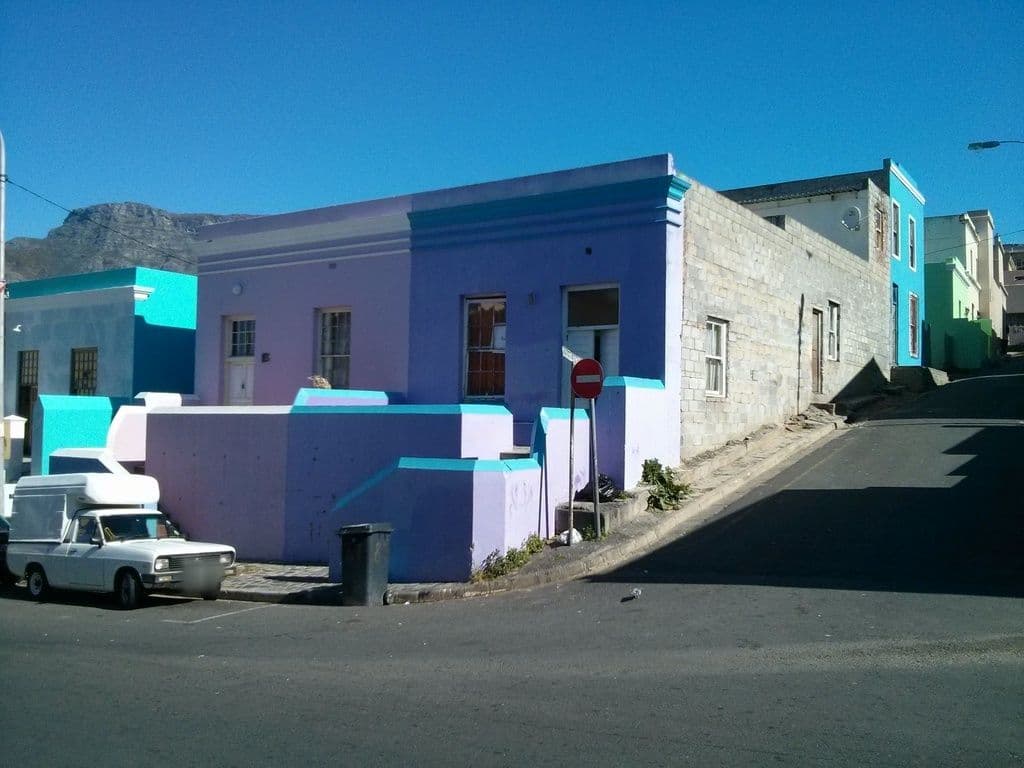 Street view near Wale Lodge, Cape Town — © janvanbekkum (CC BY-SA · Mapillary)