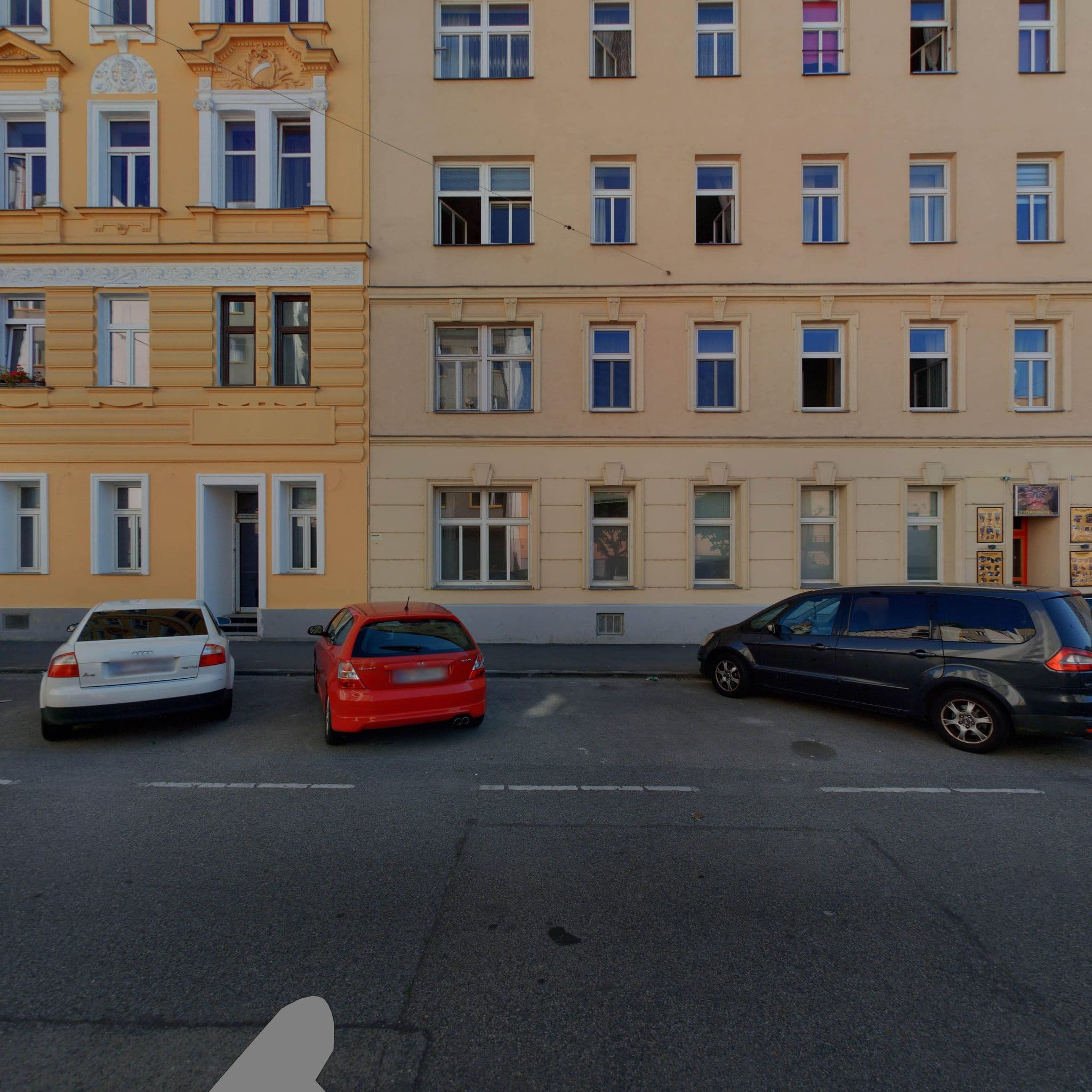 Street view near Best Western Plus Celebrity Suites, Landstraße — © eliasgander (CC BY-SA · Mapillary)