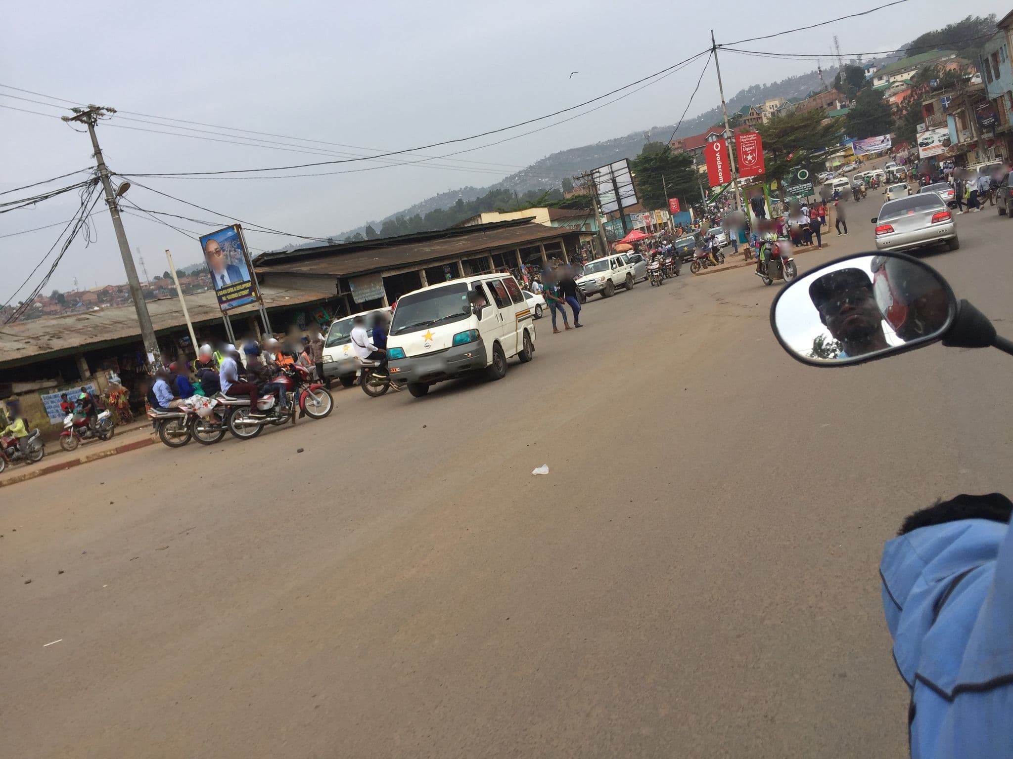 Street view near Hôtel la Manne., Bukavu — © marcelbag (CC BY-SA · Mapillary)