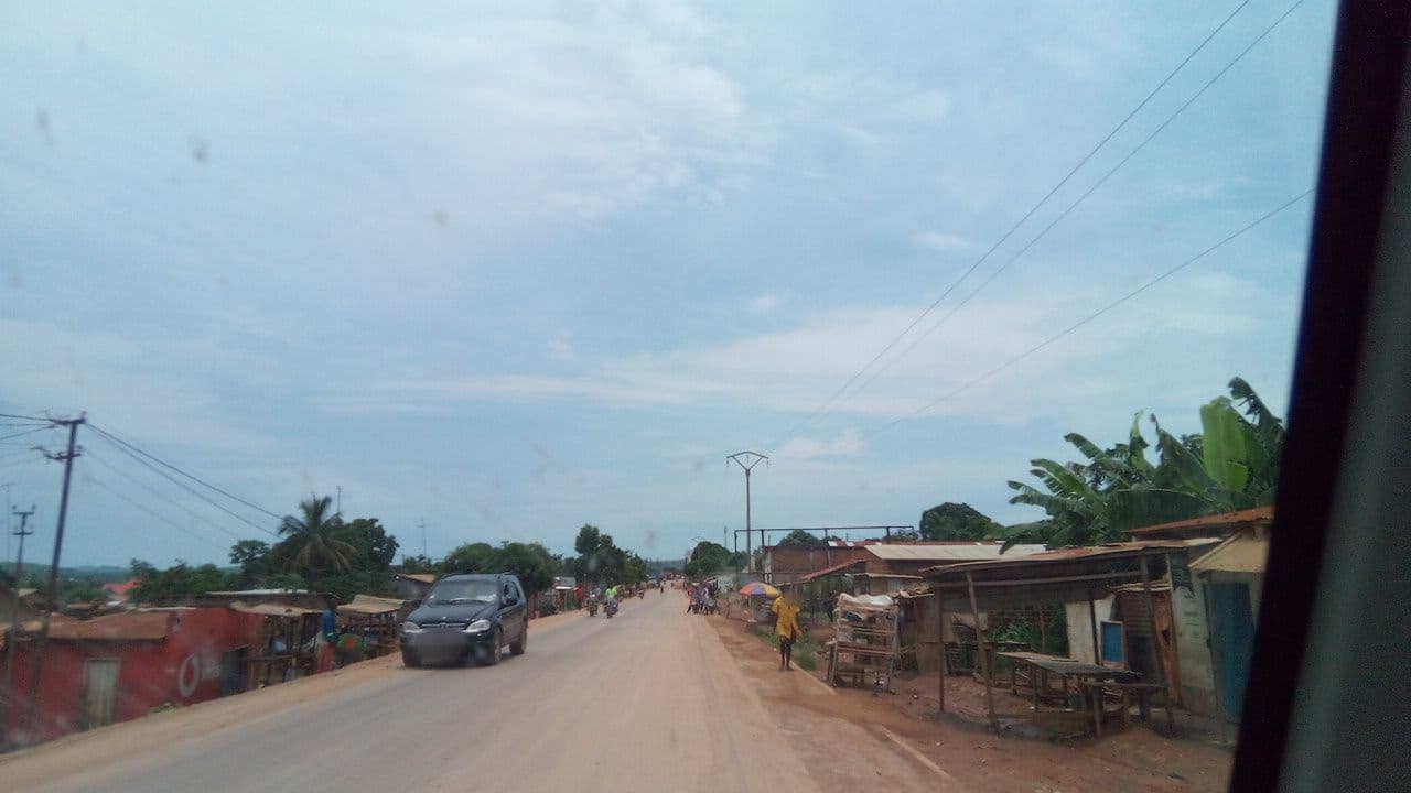 Street view near Mi fololo, Kimpese — © christianshad (CC BY-SA · Mapillary)