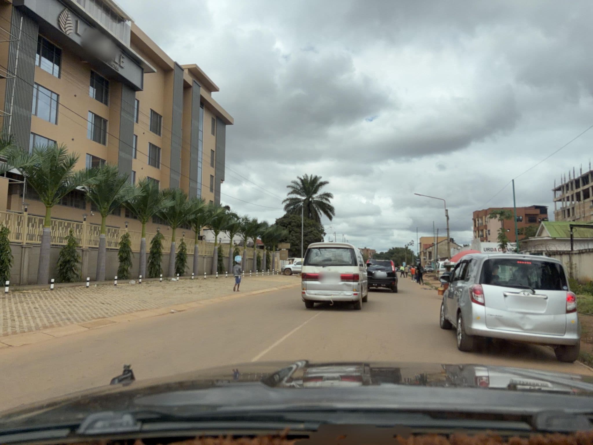 Street view near La Belle - The Business Hotel, Lubumbashi — © orlanto (CC BY-SA · Mapillary)