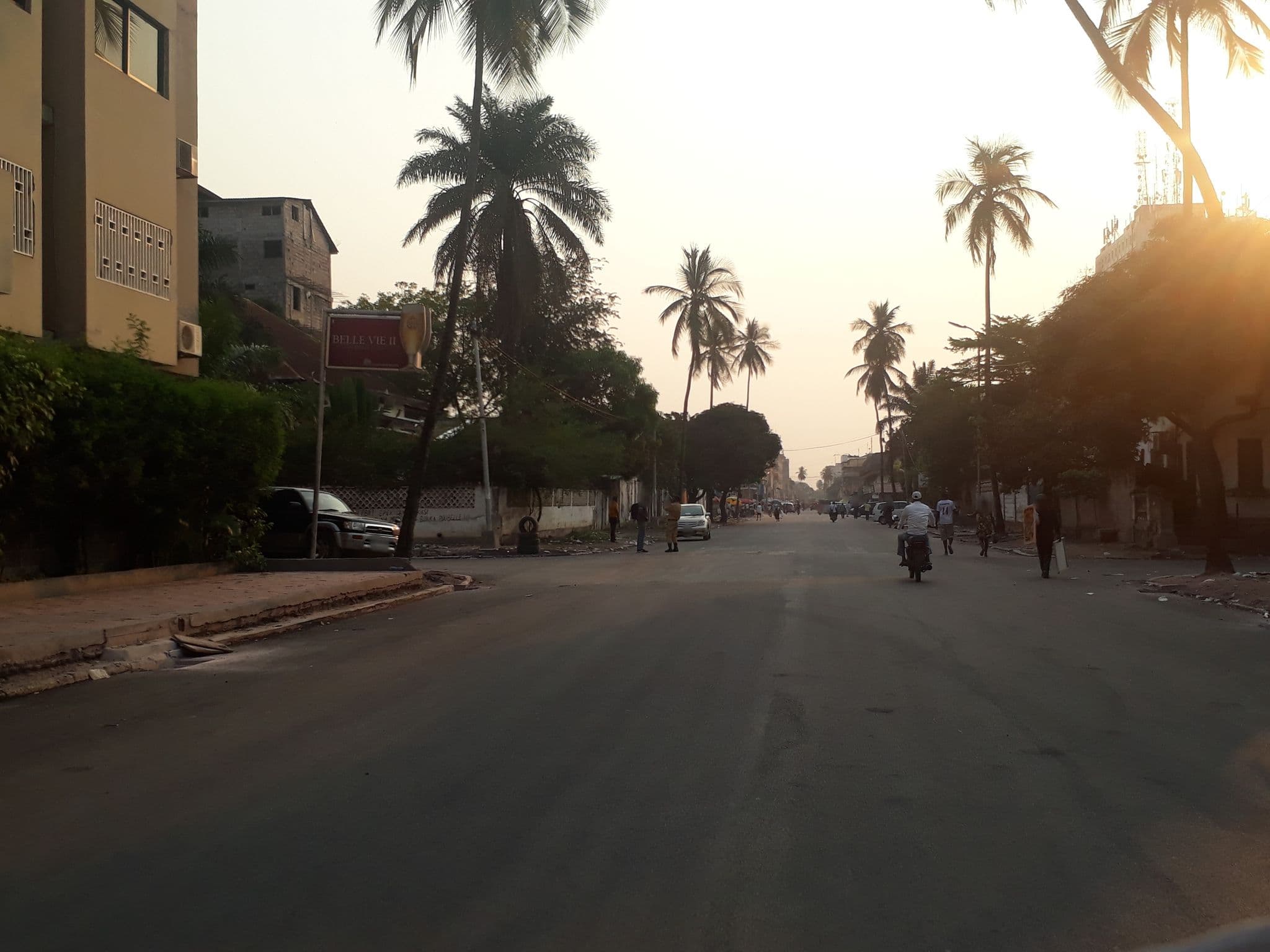 Street view near Hôtel Chez Belle vie, Kinshasa