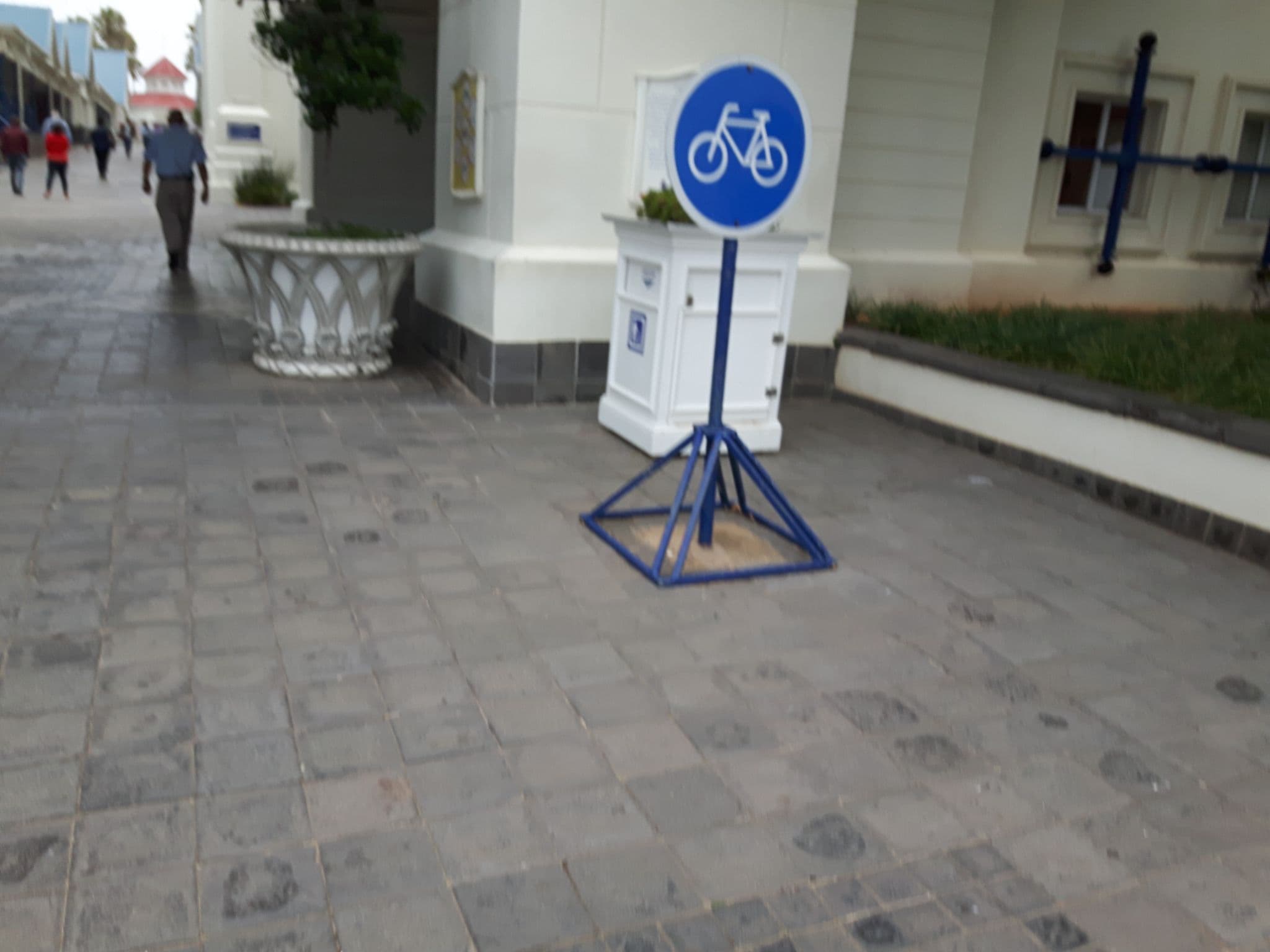 Street view near Swimming Pool, Gqeberha — © ankeric (CC BY-SA · Mapillary)