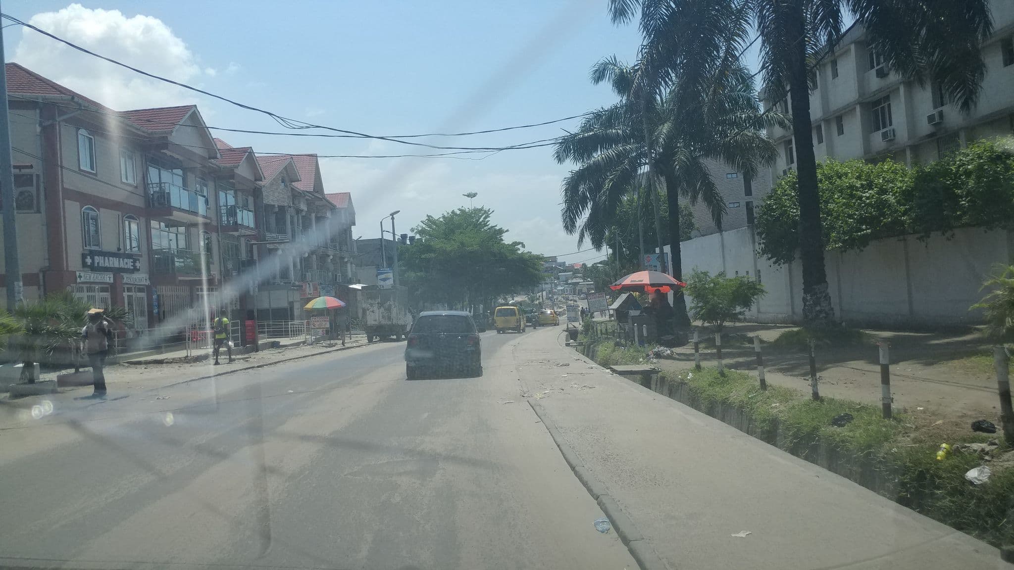Street view near Hotel Diplomate, Kinshasa — © vick25 (CC BY-SA · Mapillary)
