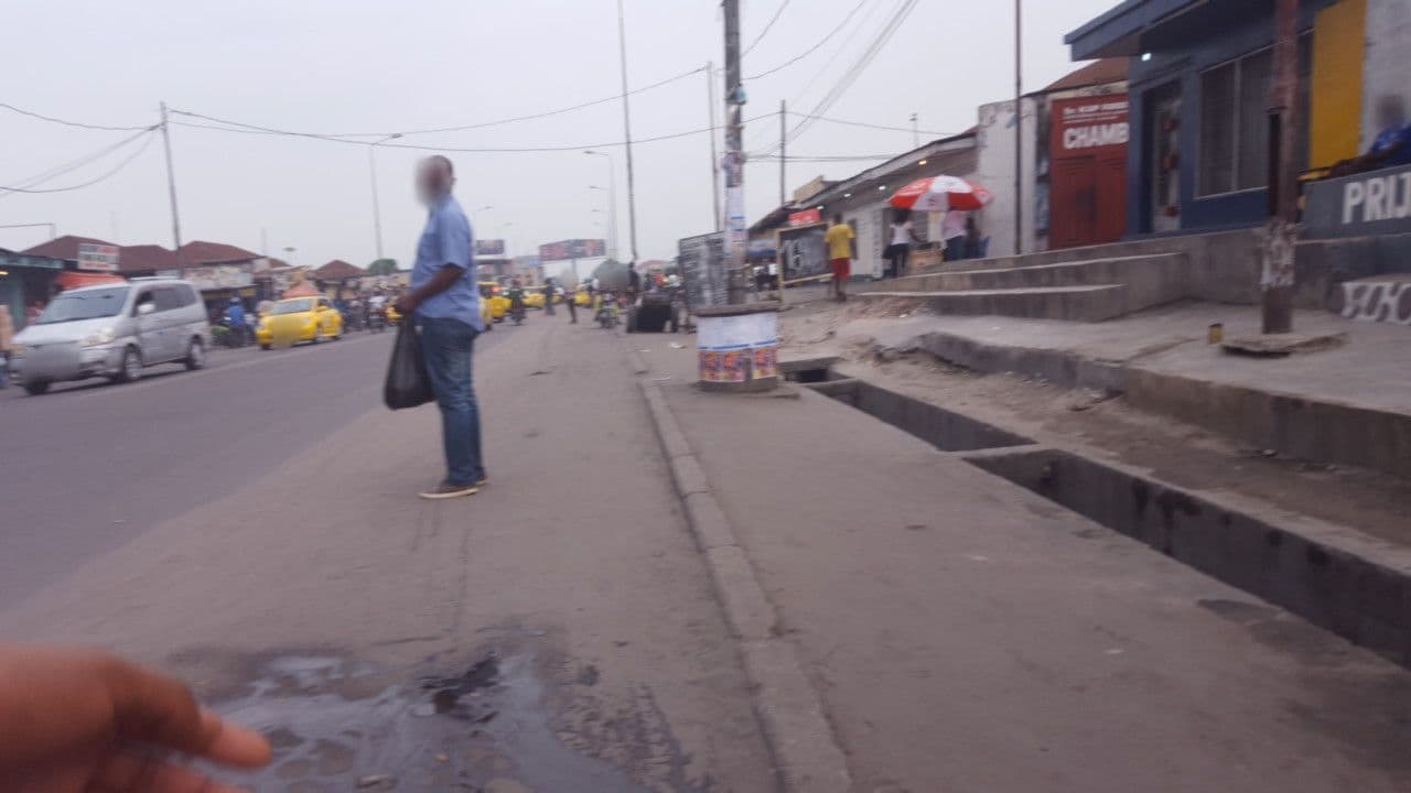 Street view near Hôtel Bianca, Kinshasa — © don20 (CC BY-SA · Mapillary)