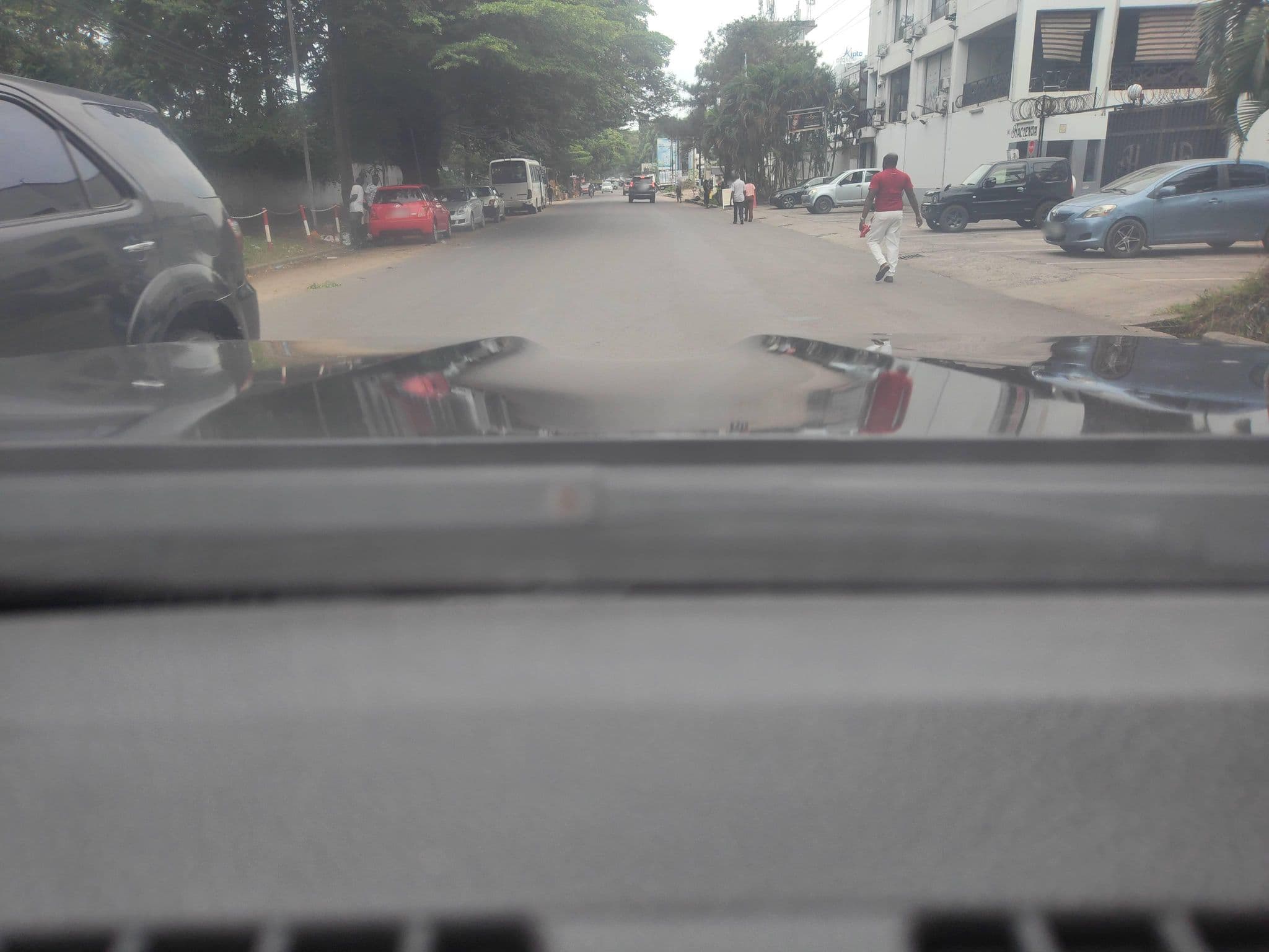 Street view near Hacienda, Kinshasa