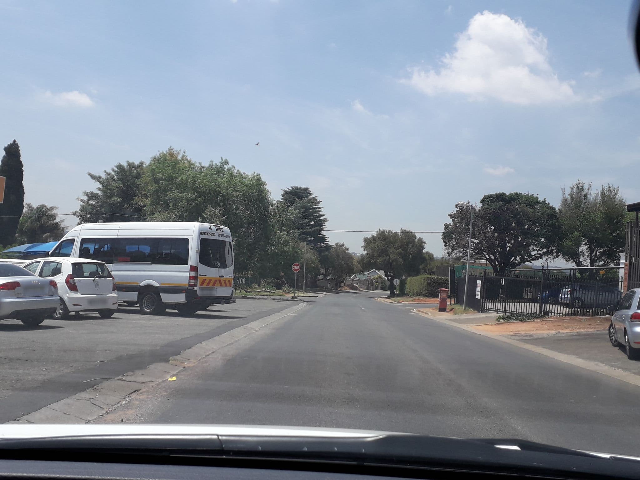 Street view near Monroe bouquet hotel, Randburg — © lenah (CC BY-SA · Mapillary)