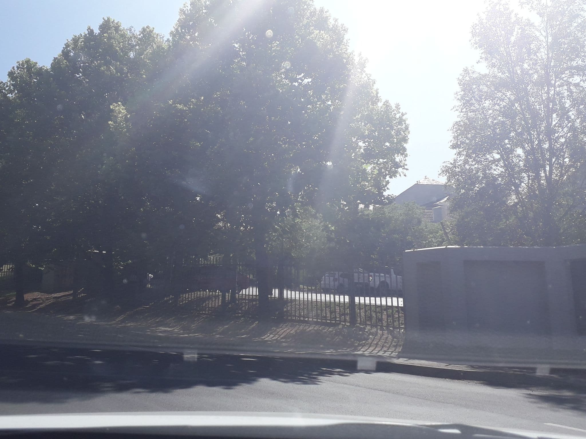Street view near The Wesley Boutique Hotel, Randburg — © lenah (CC BY-SA · Mapillary)