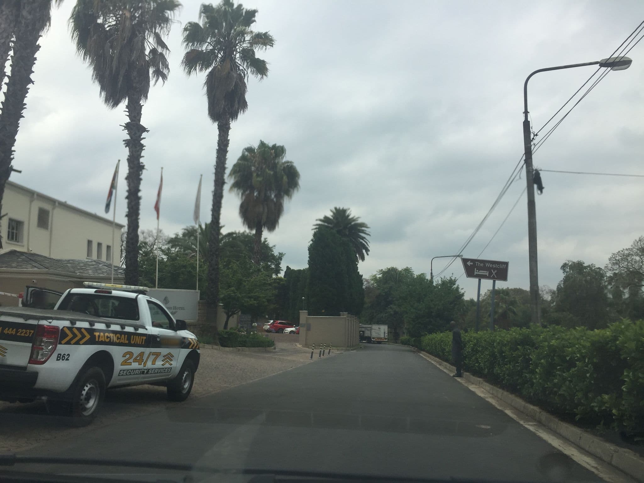 Street view near Four Seasons Hotel The Westcliff, Johannesburg, Johannesburg — © kivaldo (CC BY-SA · Mapillary)