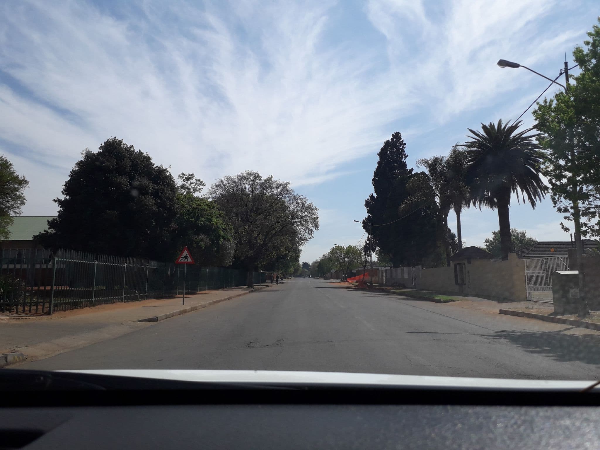 Street view near The Golden Quilt, Modderfontein — © ralebipi (CC BY-SA · Mapillary)