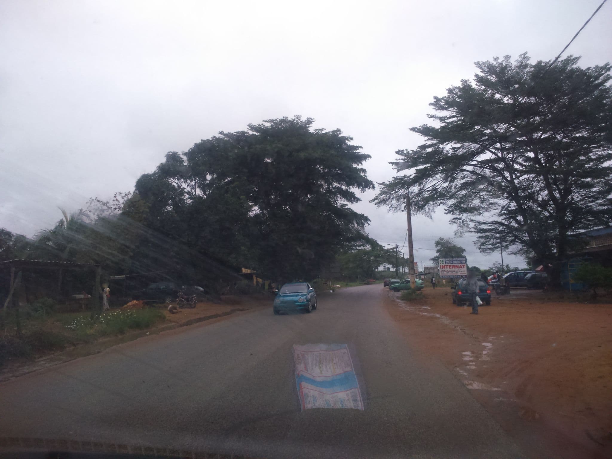 Street view near Aliekro Hôtel, Bonoua — © abenesit (CC BY-SA · Mapillary)