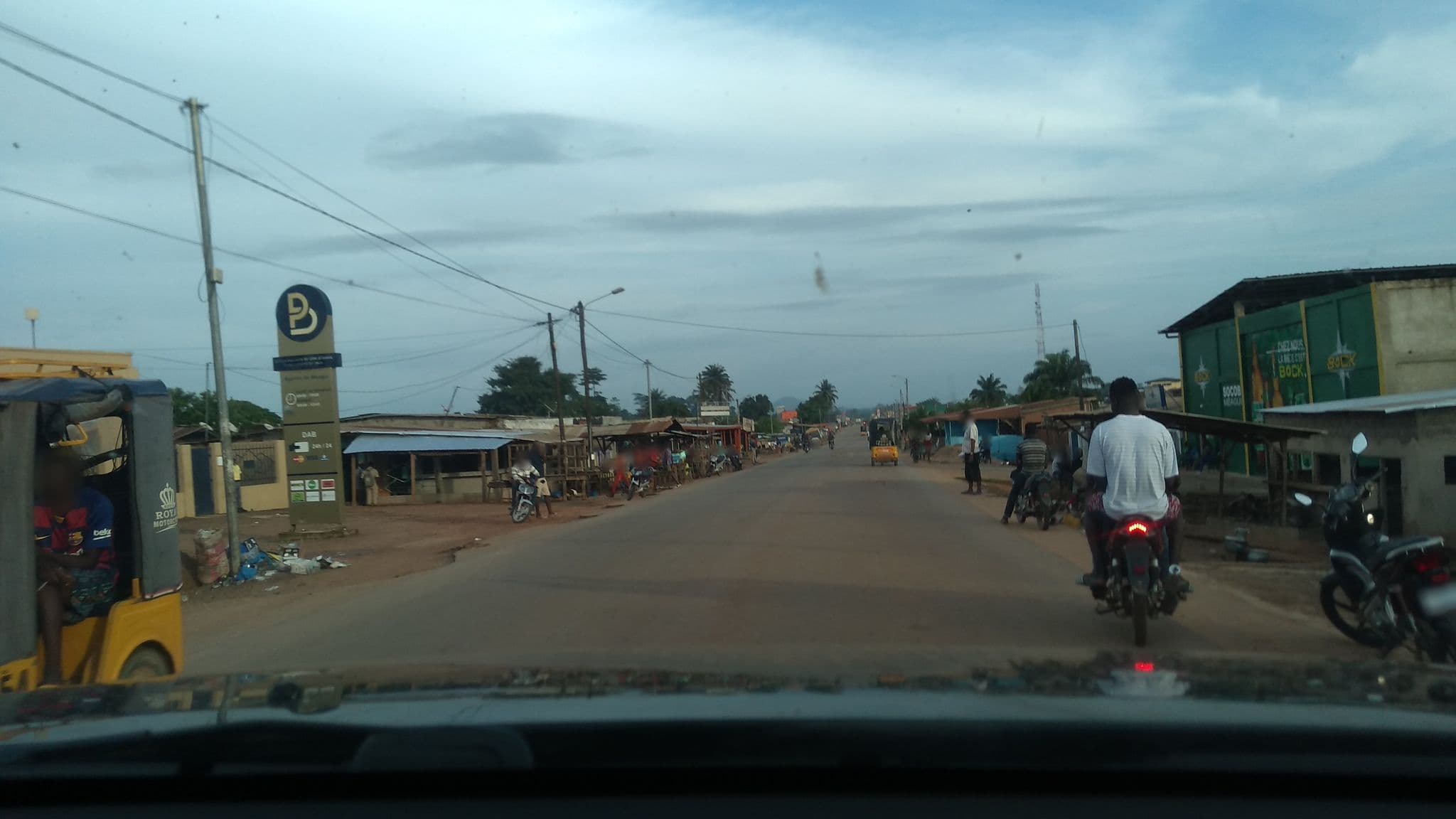 Street view near Hôtel Kato 2, Méagui — © racky (CC BY-SA · Mapillary)