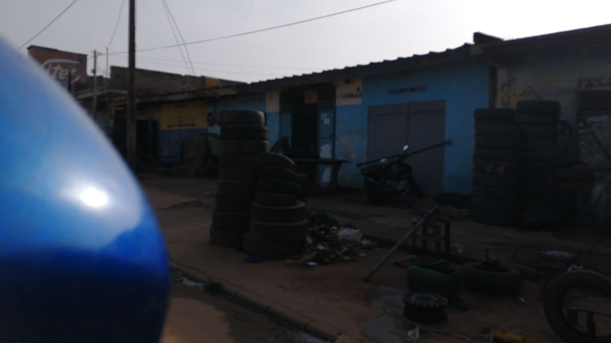 Street view near Hôtel Entente, Bouaké — © moustic (CC BY-SA · Mapillary)