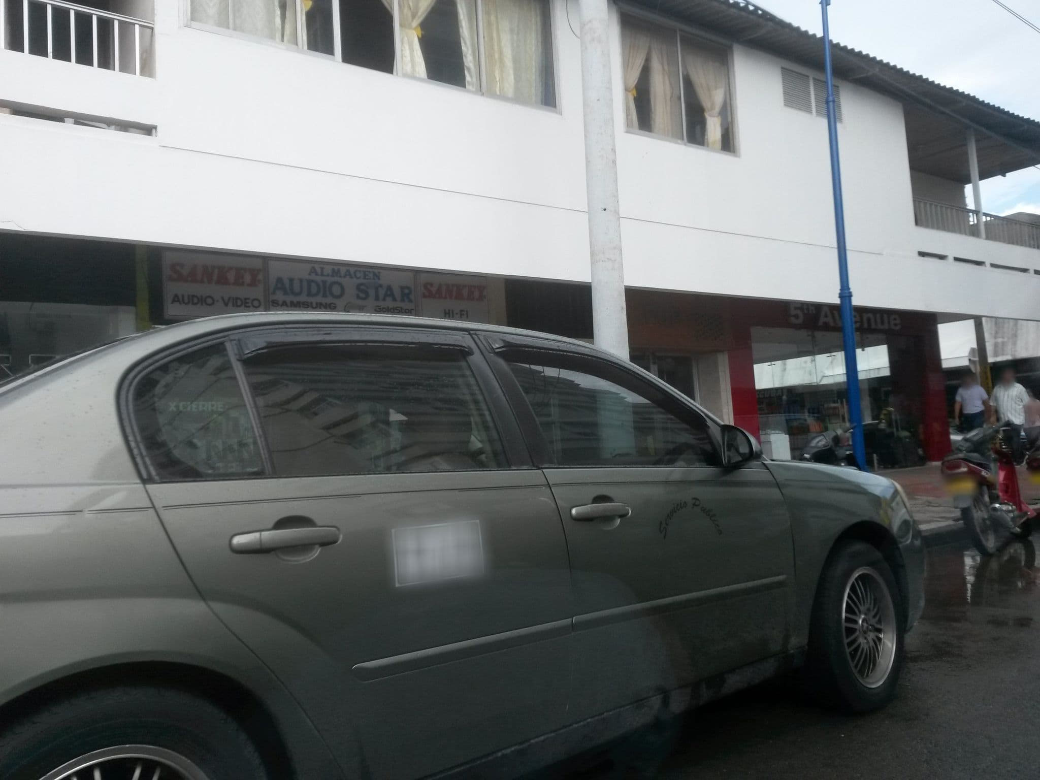 Street view near Free Port Hotel, San Andrés — © kaxtillo (CC BY-SA · Mapillary)