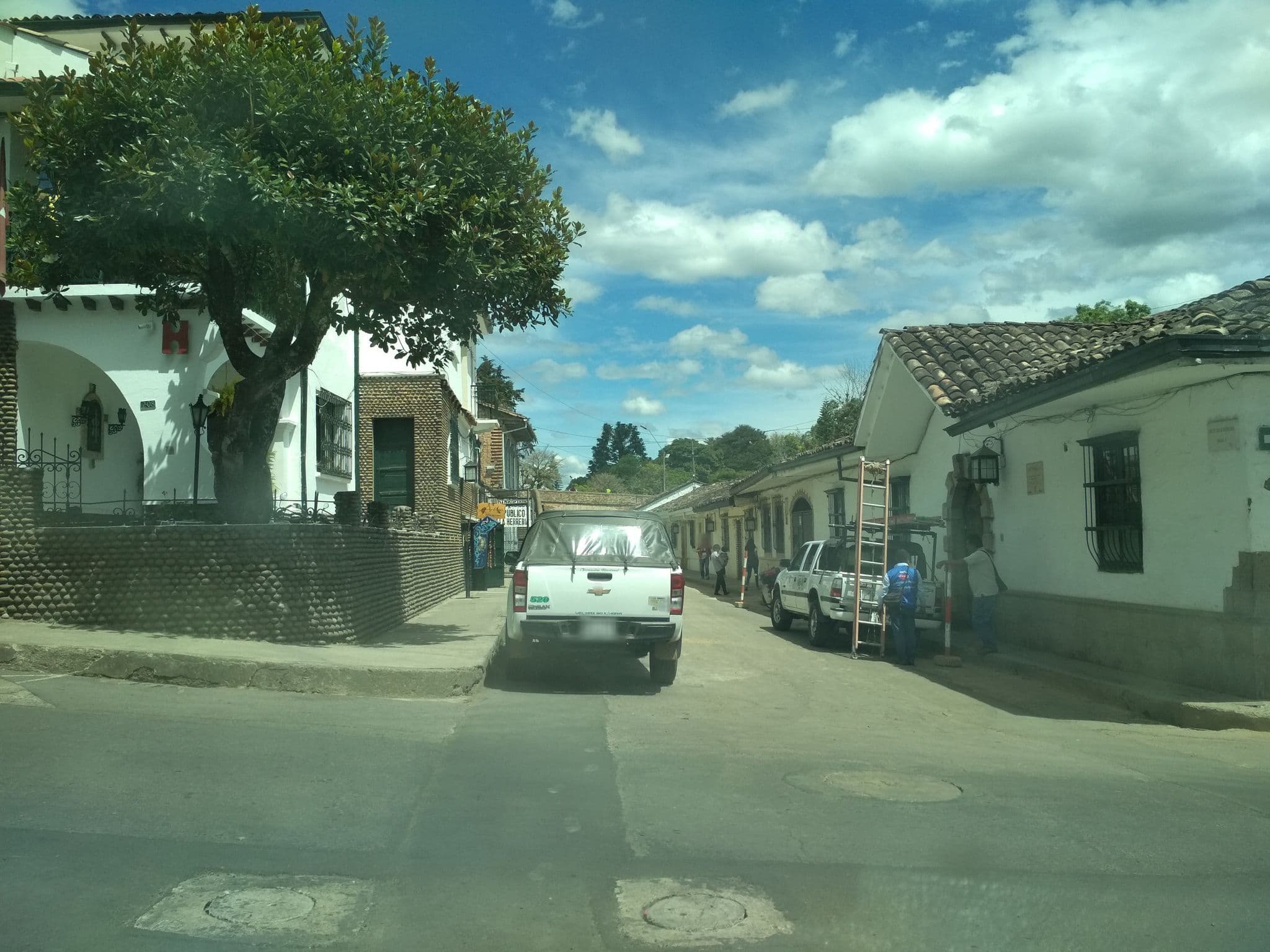 Street view near Martha Rengifo / Casa Del Herrero, Popayán — © kaxtillo (CC BY-SA · Mapillary)