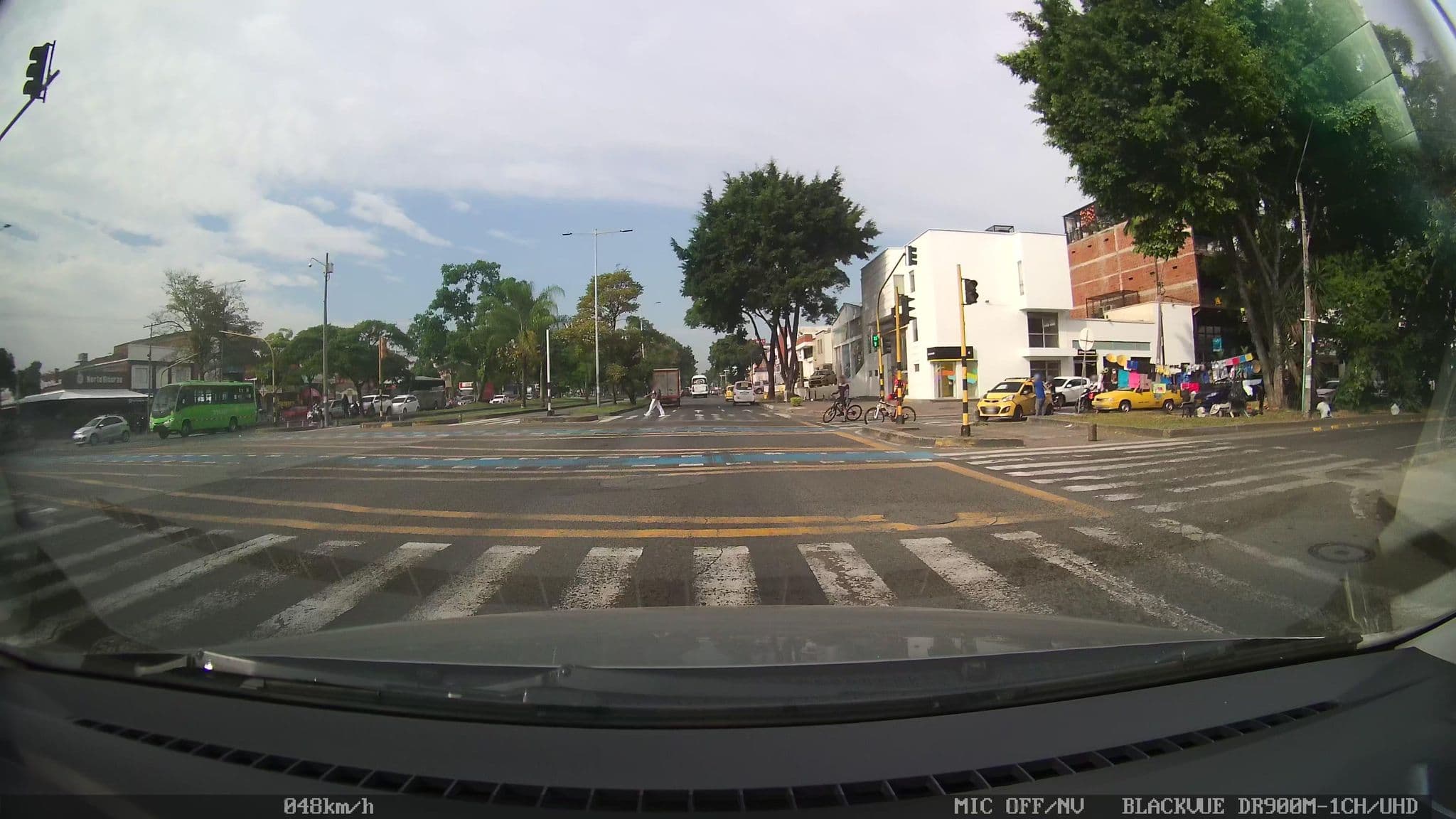 Street view near Hotel Colombia, Cali — © kaart5 (CC BY-SA · Mapillary)