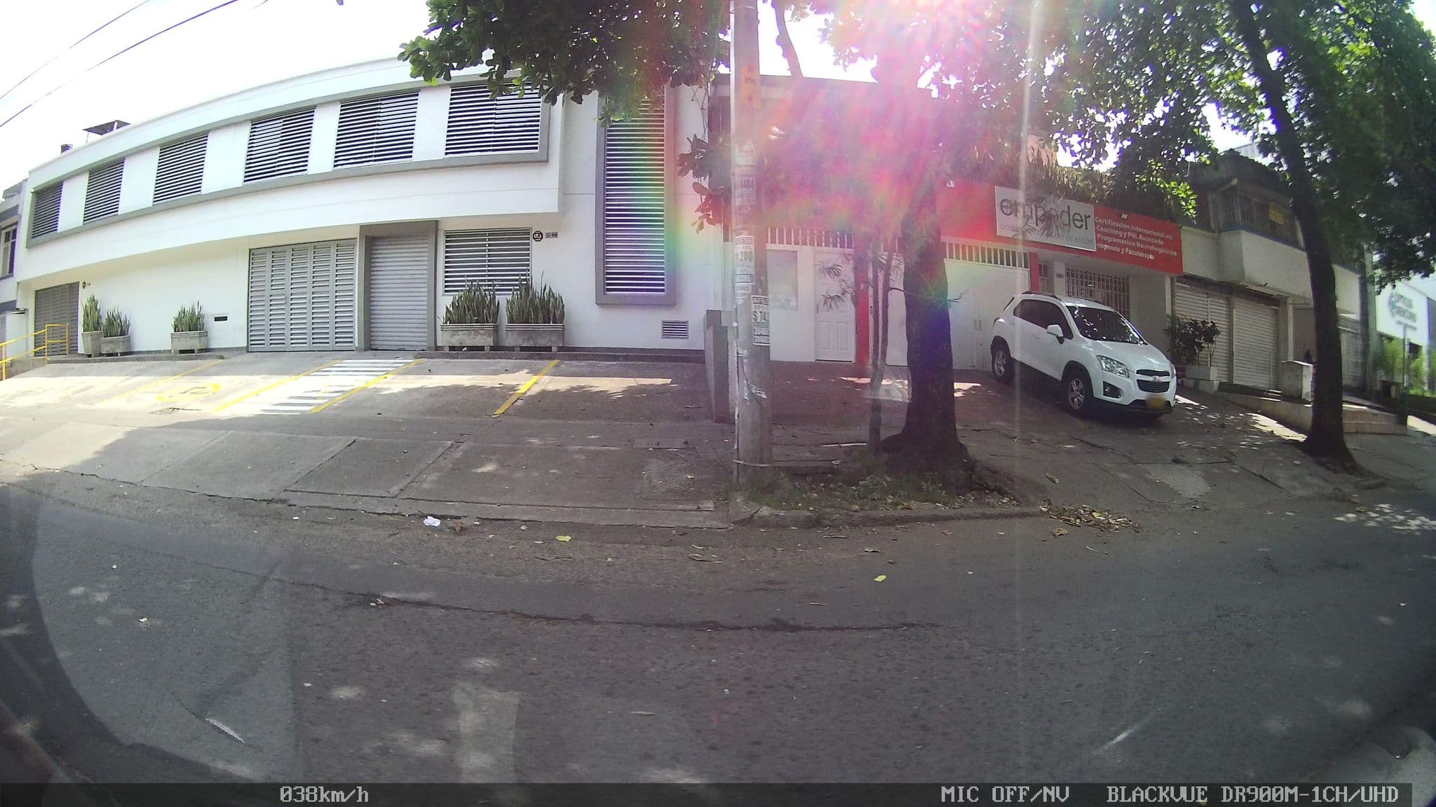 Street view near Hotel Élite Tequendama, Cali — © kaart_2 (CC BY-SA · Mapillary)