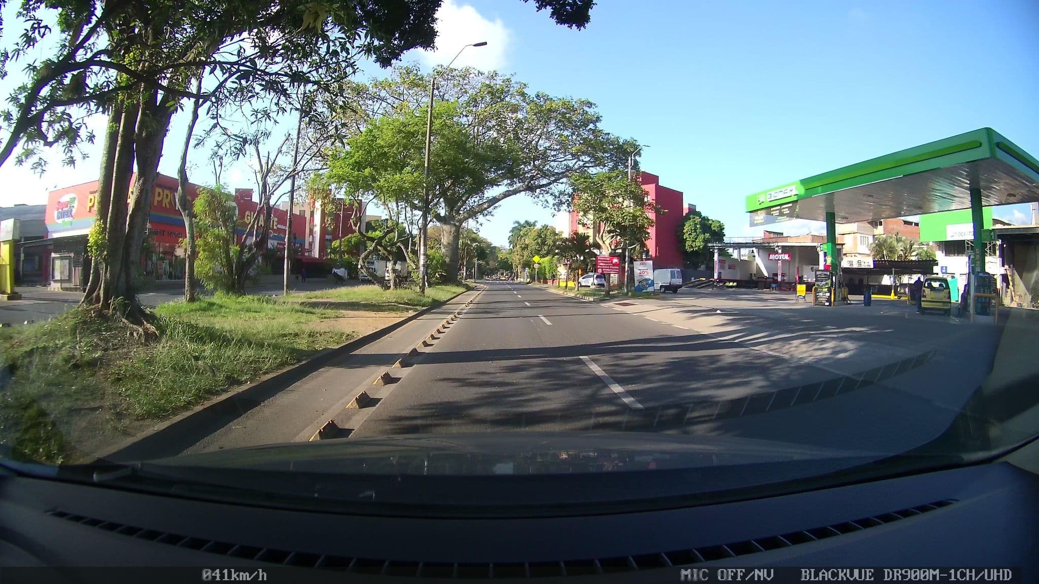 Street view near Apartahotel Sabores, Cali — © kaart5 (CC BY-SA · Mapillary)