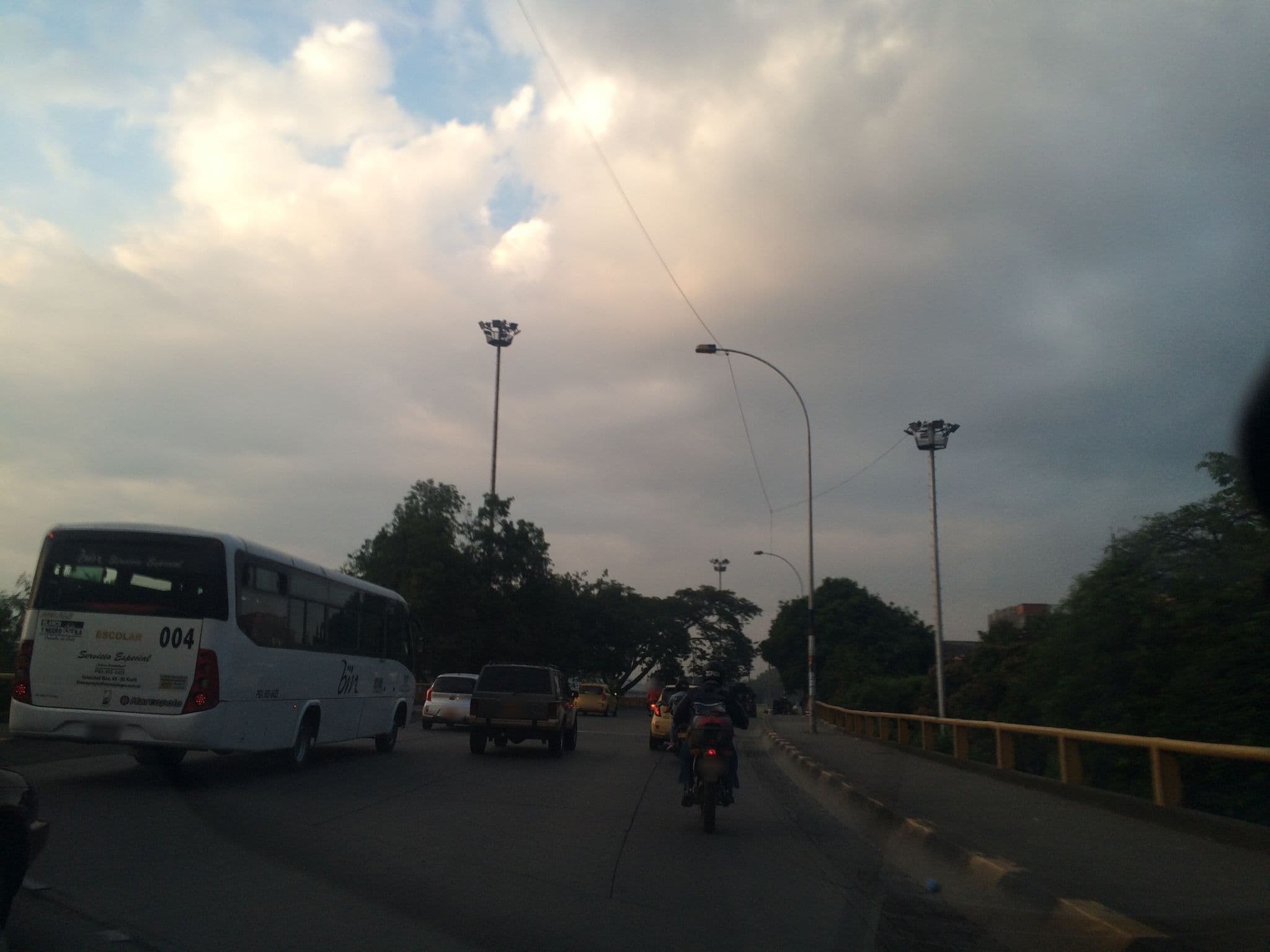 Street view near Residencias Las Pirámides, Cali — © gtq (CC BY-SA · Mapillary)