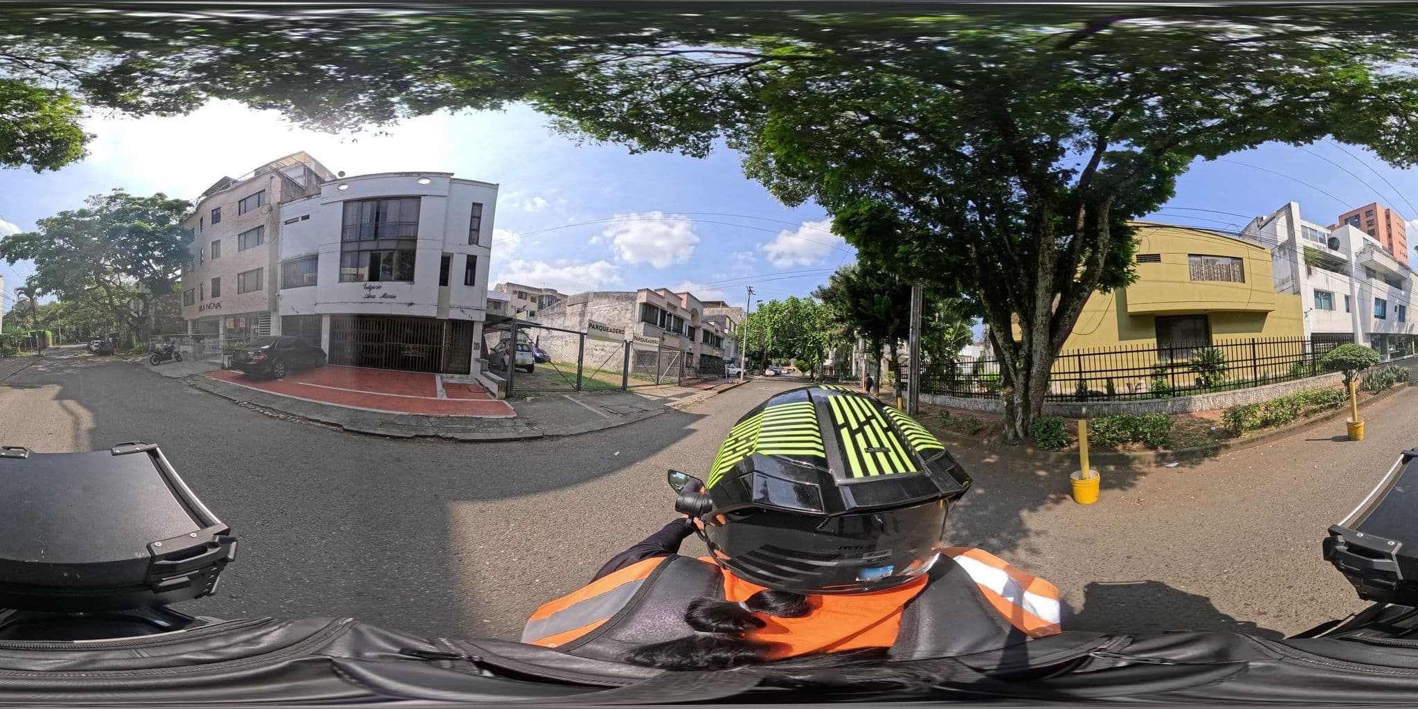 Street view near Belanova Hotel Sede Ciudad Jardin, Cali — © christiancasa (CC BY-SA · Mapillary)