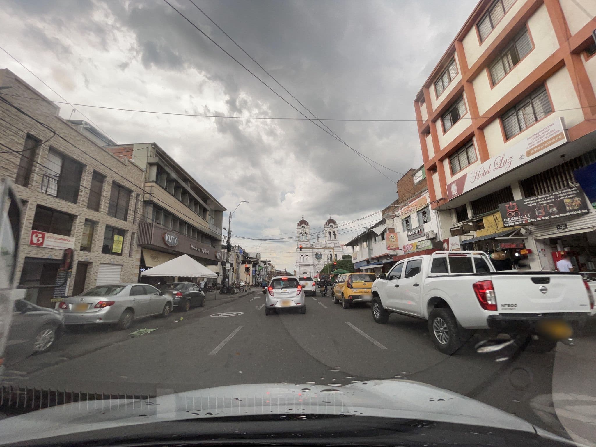 Street view near Hotel La Quinta Cali, Cali — © Katherinemunozquisabony (CC BY-SA · Mapillary)