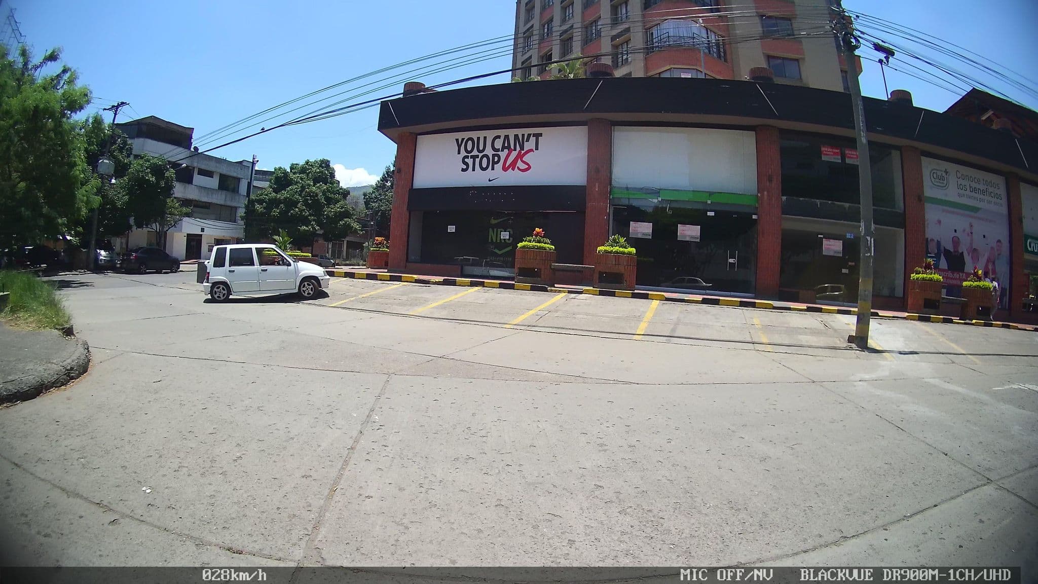 Street view near City Express Plus Cali, Cali — © kaart_2 (CC BY-SA · Mapillary)