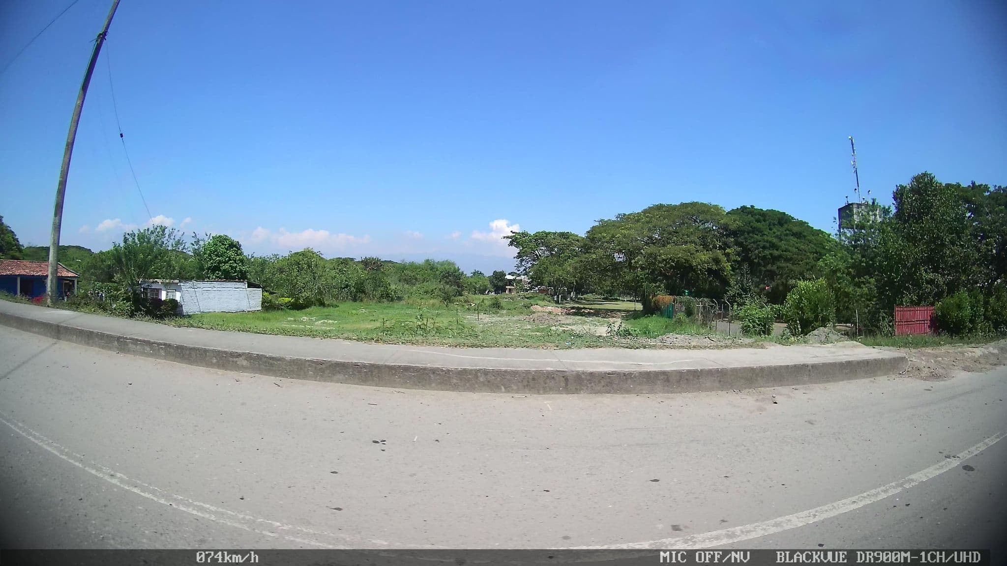Street view near Hostal Villabosco, Yumbo — © kaart5 (CC BY-SA · Mapillary)