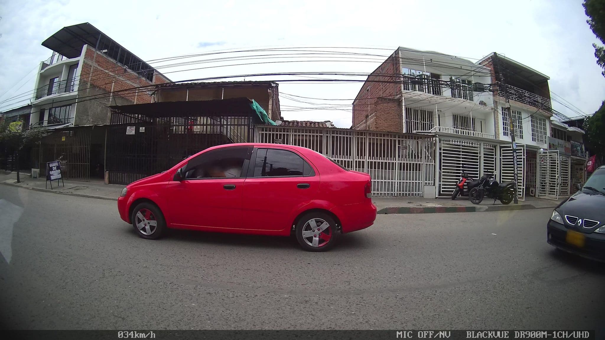 Street view near Distribuciones H.R. Amaya, Cali — © kaart5 (CC BY-SA · Mapillary)