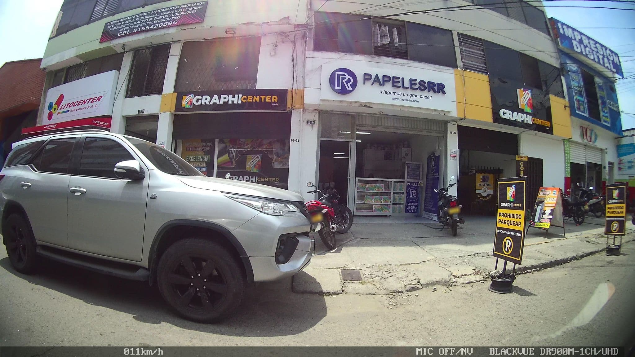 Street view near Hotel Residencias La Plazuela, Cali — © kaart5 (CC BY-SA · Mapillary)