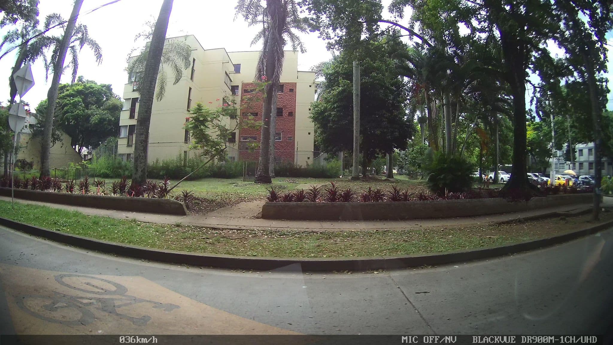 Street view near Apartahotel Lord Star J&C, Cali — © kaart5 (CC BY-SA · Mapillary)