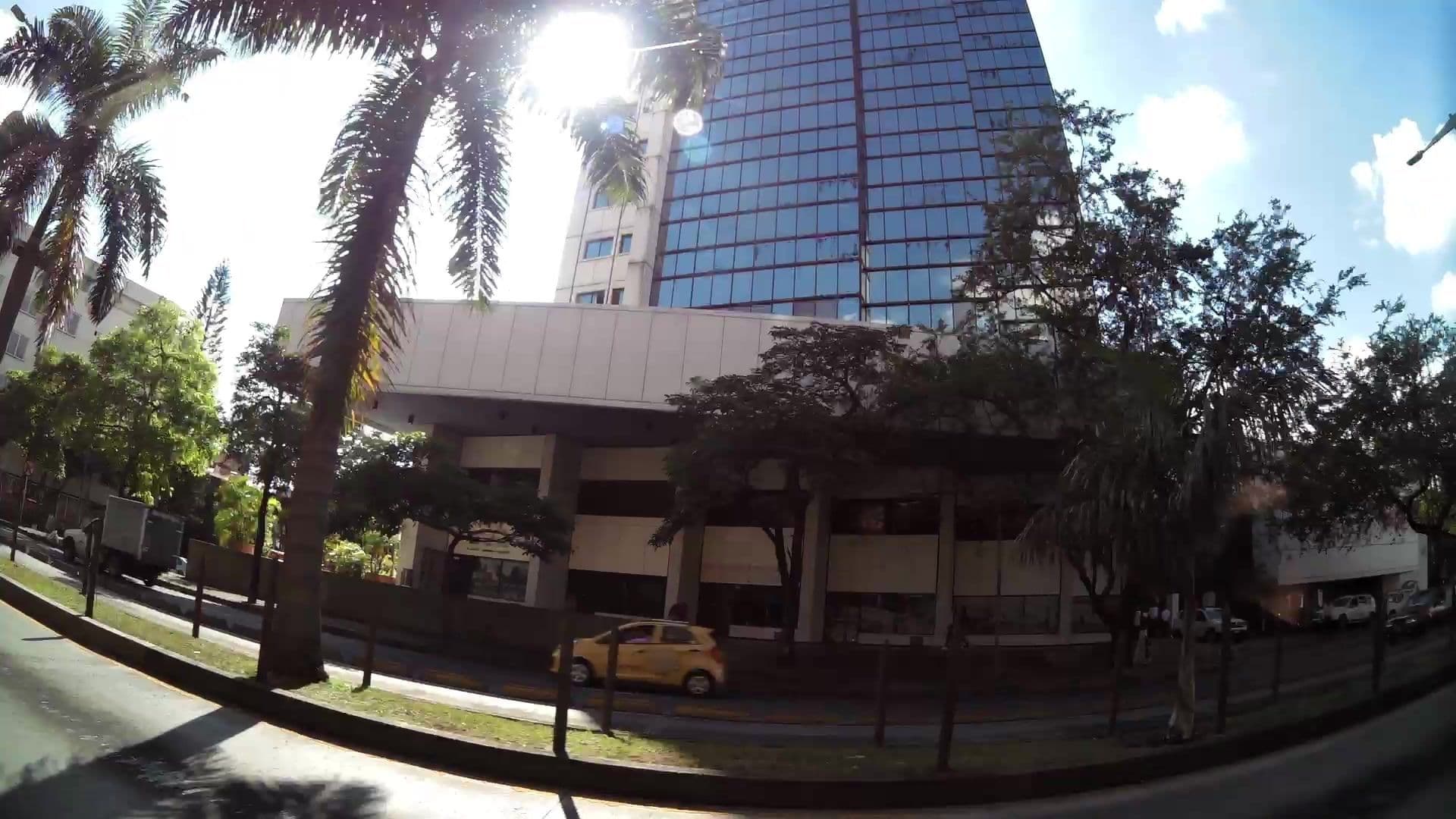 Street view near GHL Comfort Hotel Torre De Cali, Cali — © kaartcam (CC BY-SA · Mapillary)