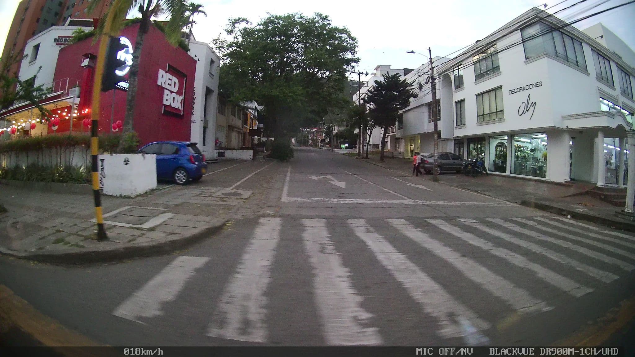 Street view near Hostal bamboo, Cali — © kaart_2 (CC BY-SA · Mapillary)