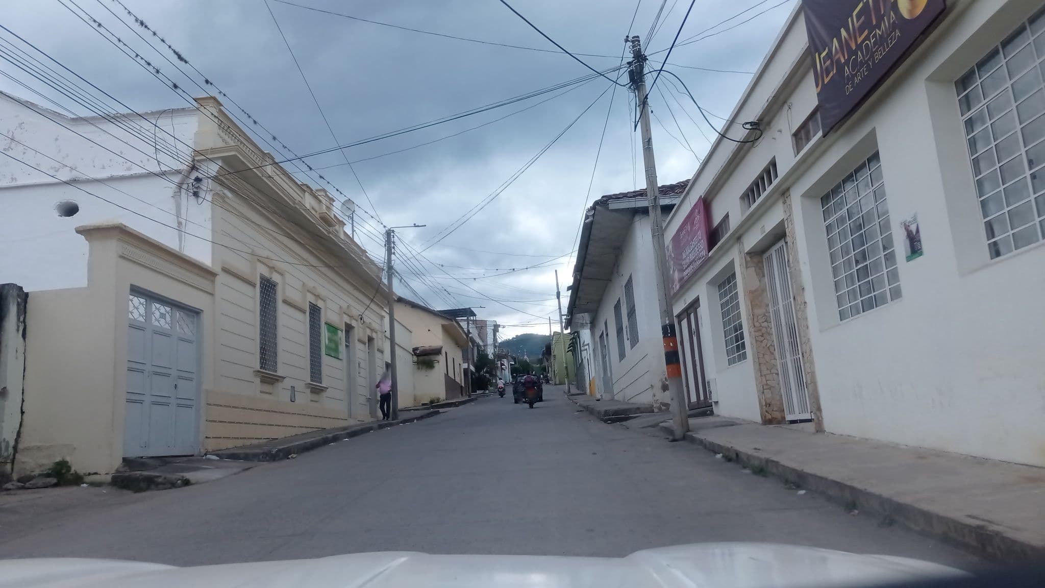 Street view near Hotel Paraiso Encantado, Garzón — © wilderduke (CC BY-SA · Mapillary)