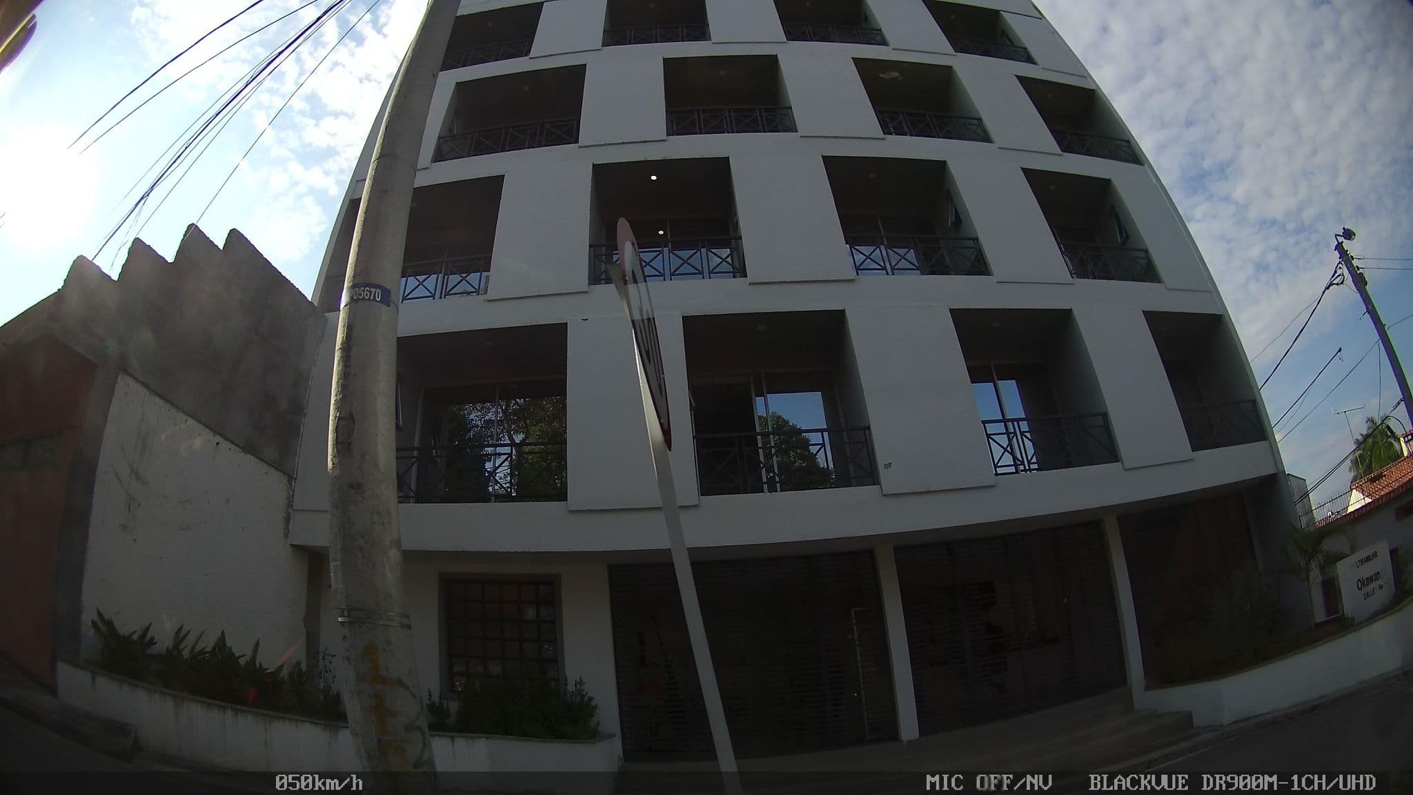 Street view near Hotel Okawango, Girardot City — © kaart_2 (CC BY-SA · Mapillary)