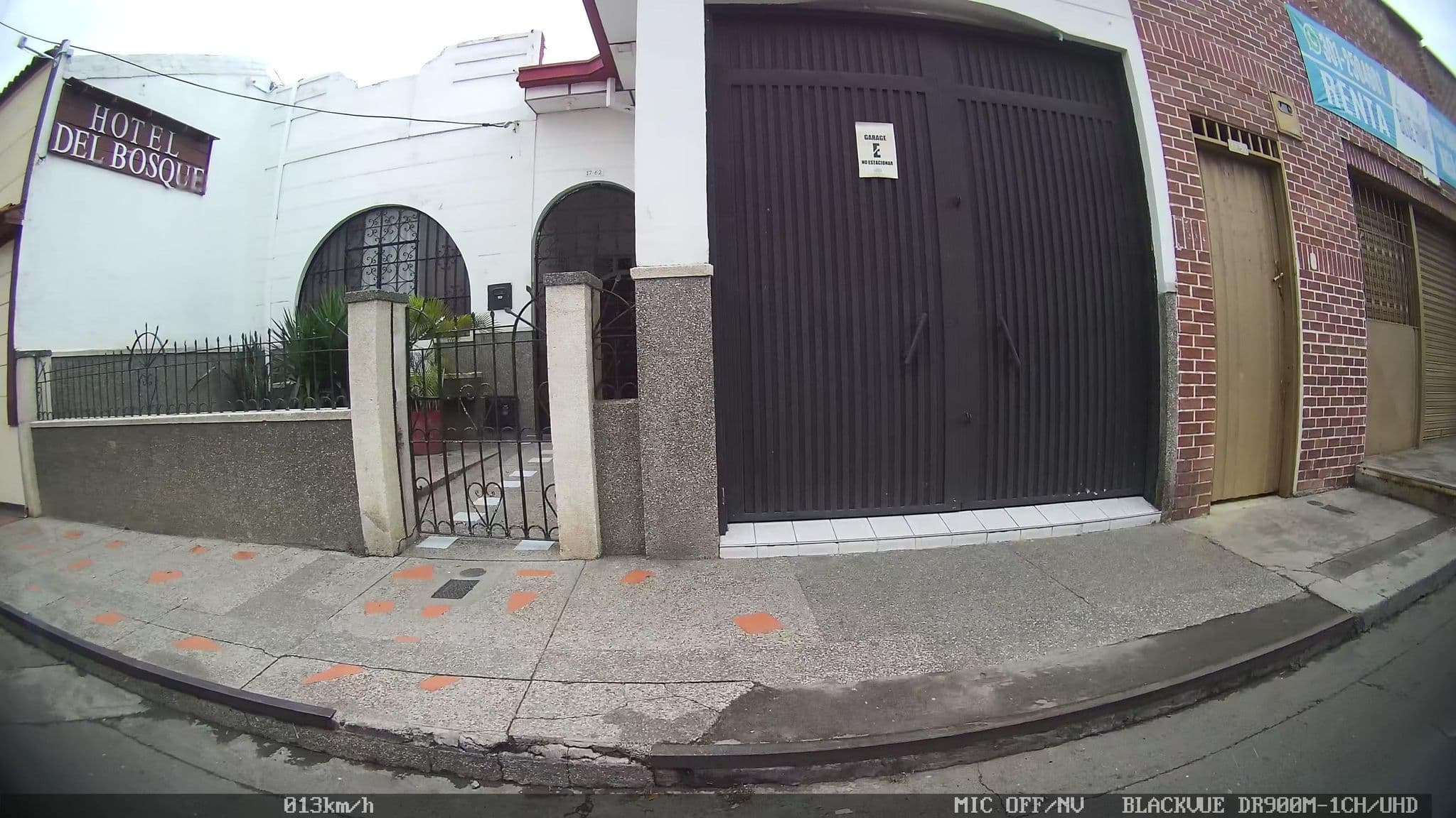 Street view near Hotel Del Bosque, Palmira — © kaart5 (CC BY-SA · Mapillary)