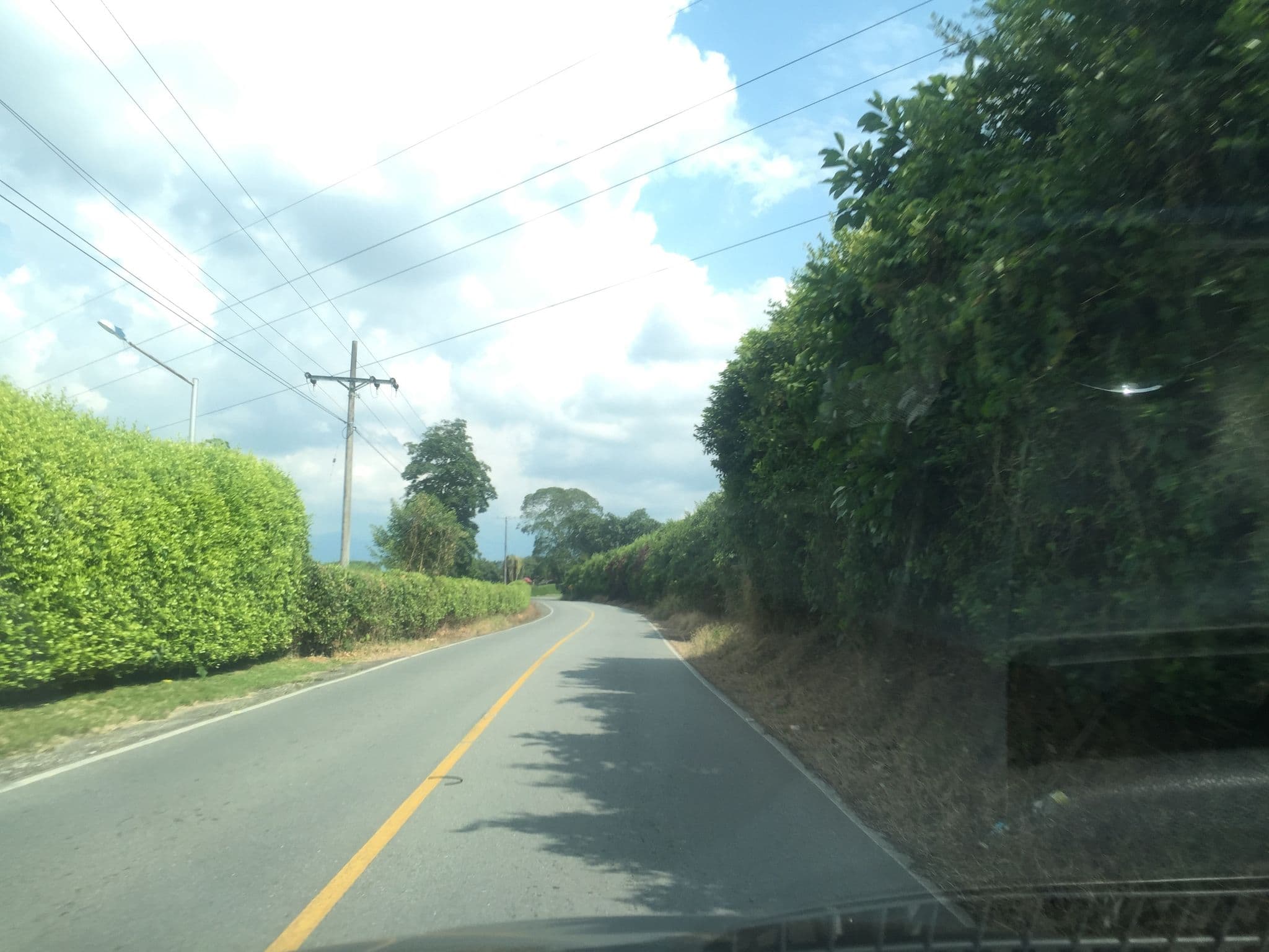 Street view near Tumbaga, Montenegro — © hk6f (CC BY-SA · Mapillary)